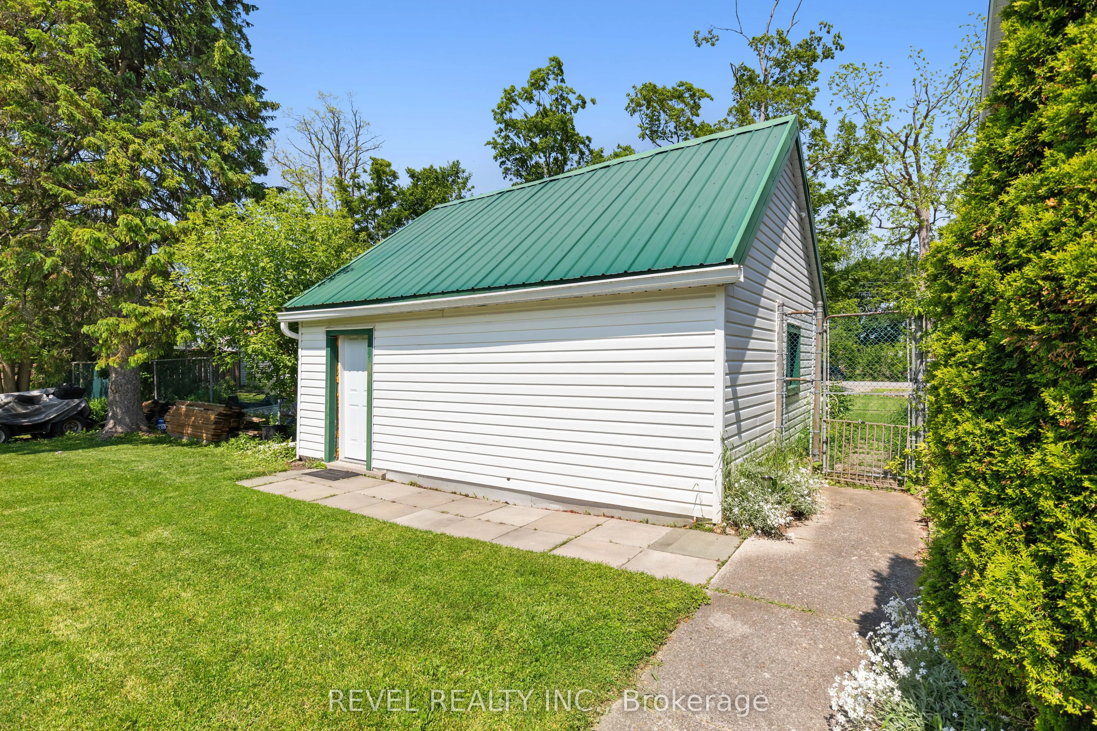 100 Nappadale Street