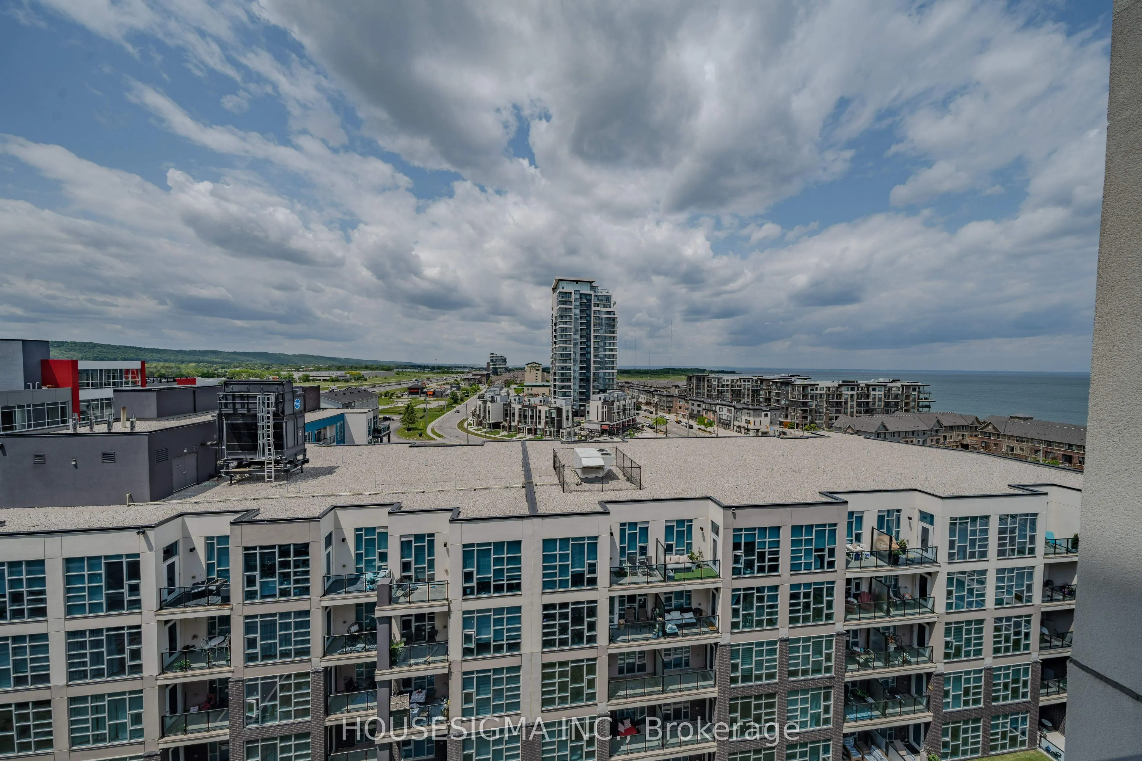 16 Concord Place, #807