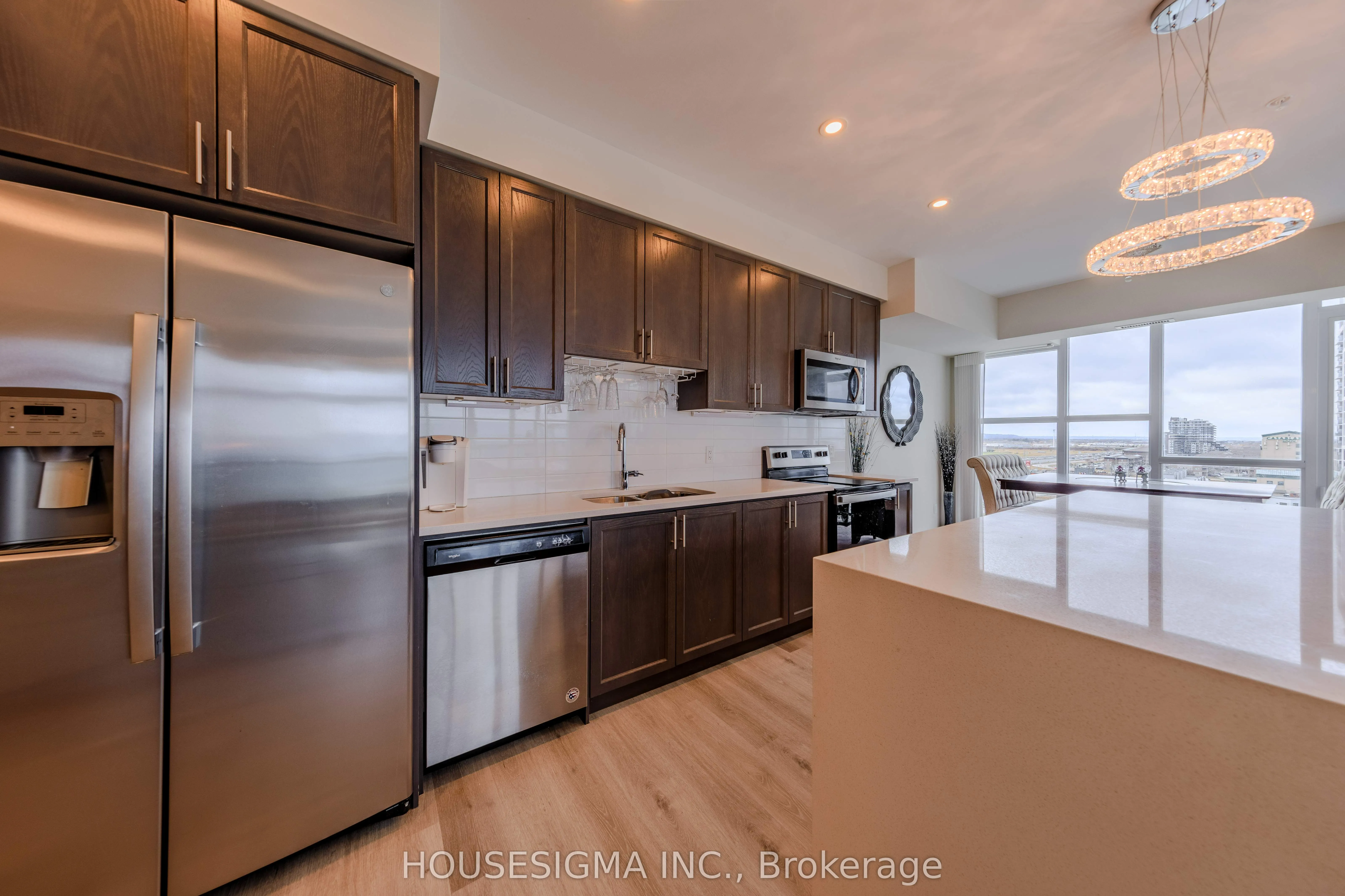 16 Concord Place, #807