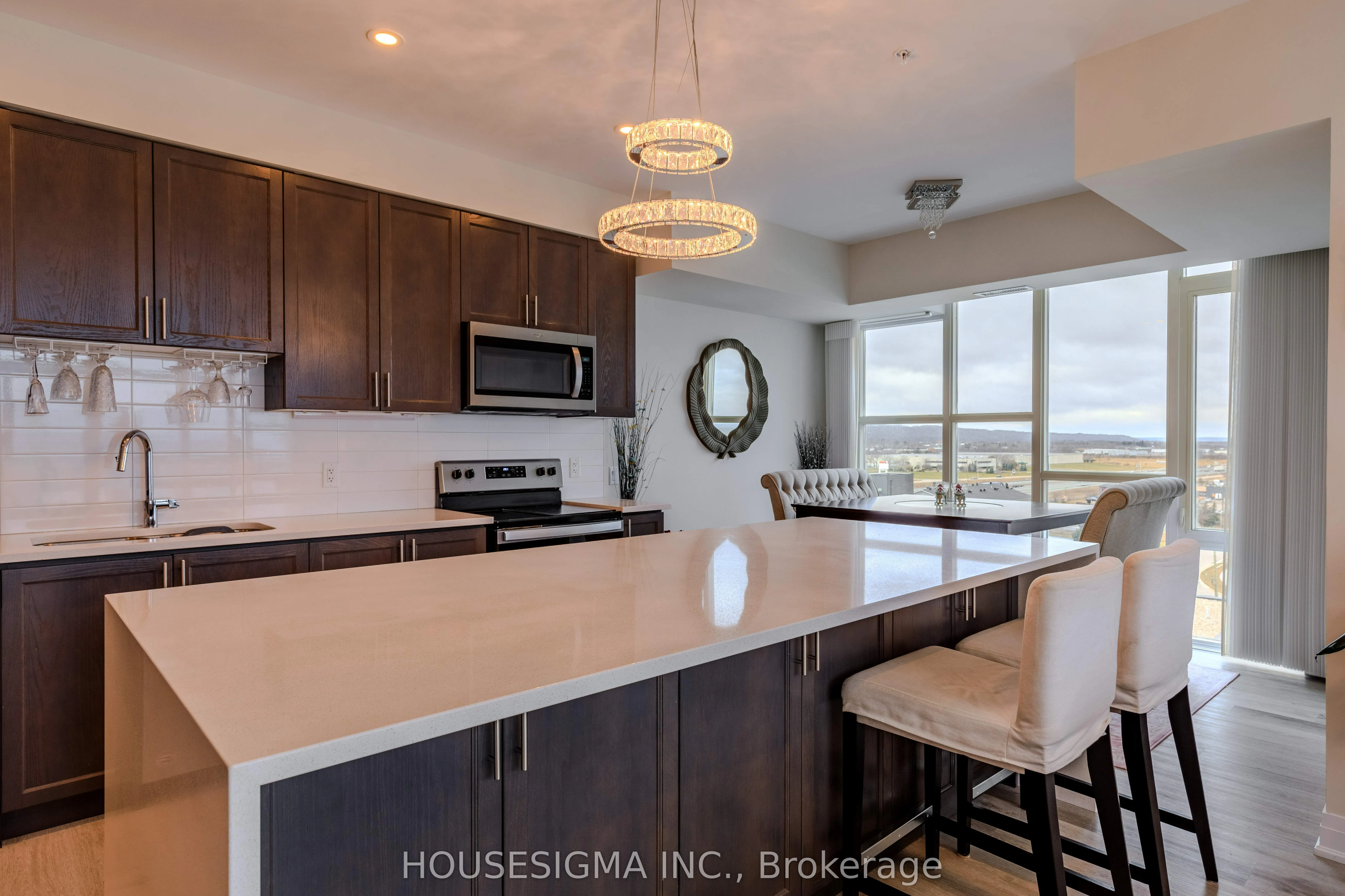 16 Concord Place, #807