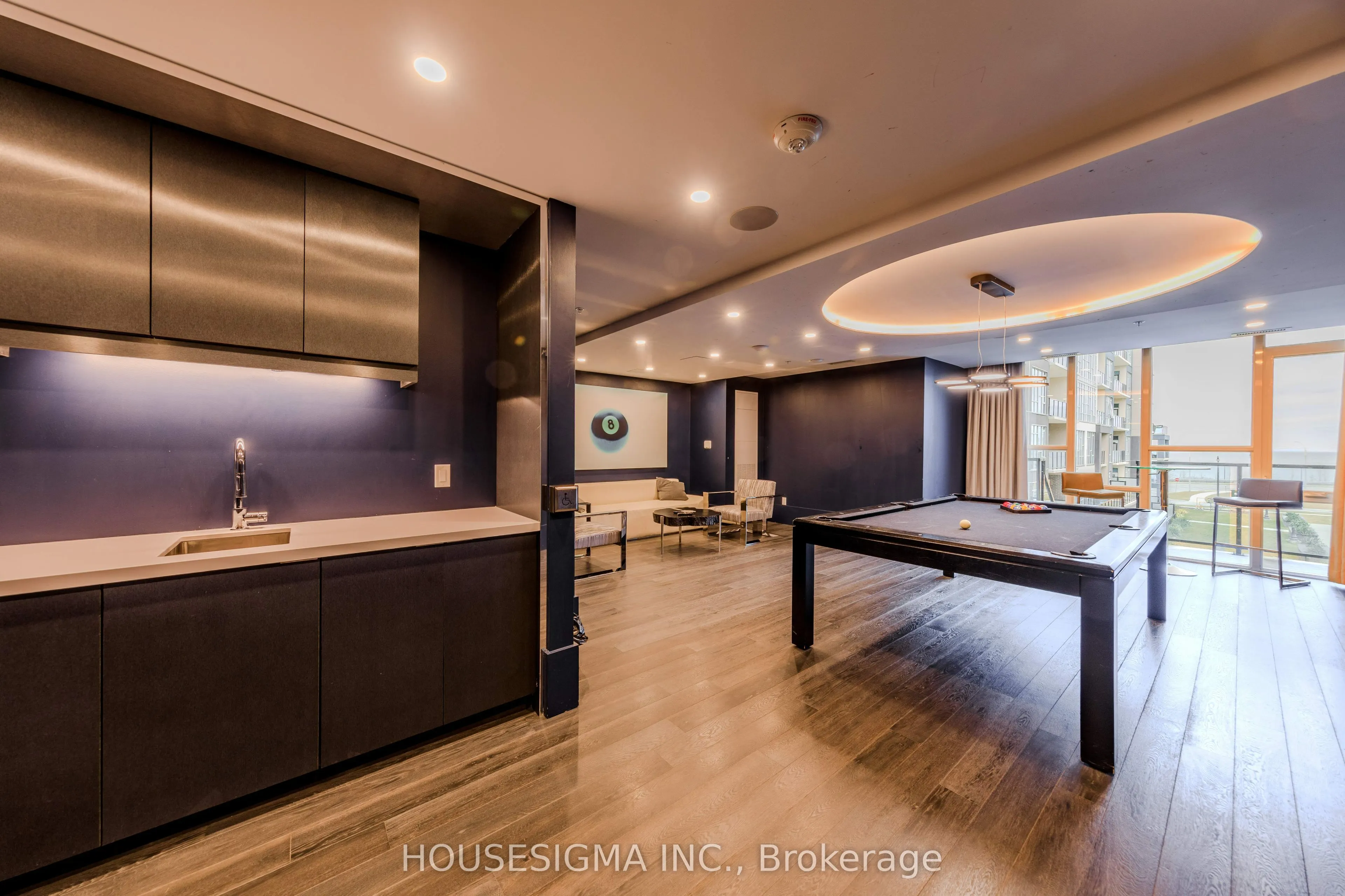 16 Concord Place, #807