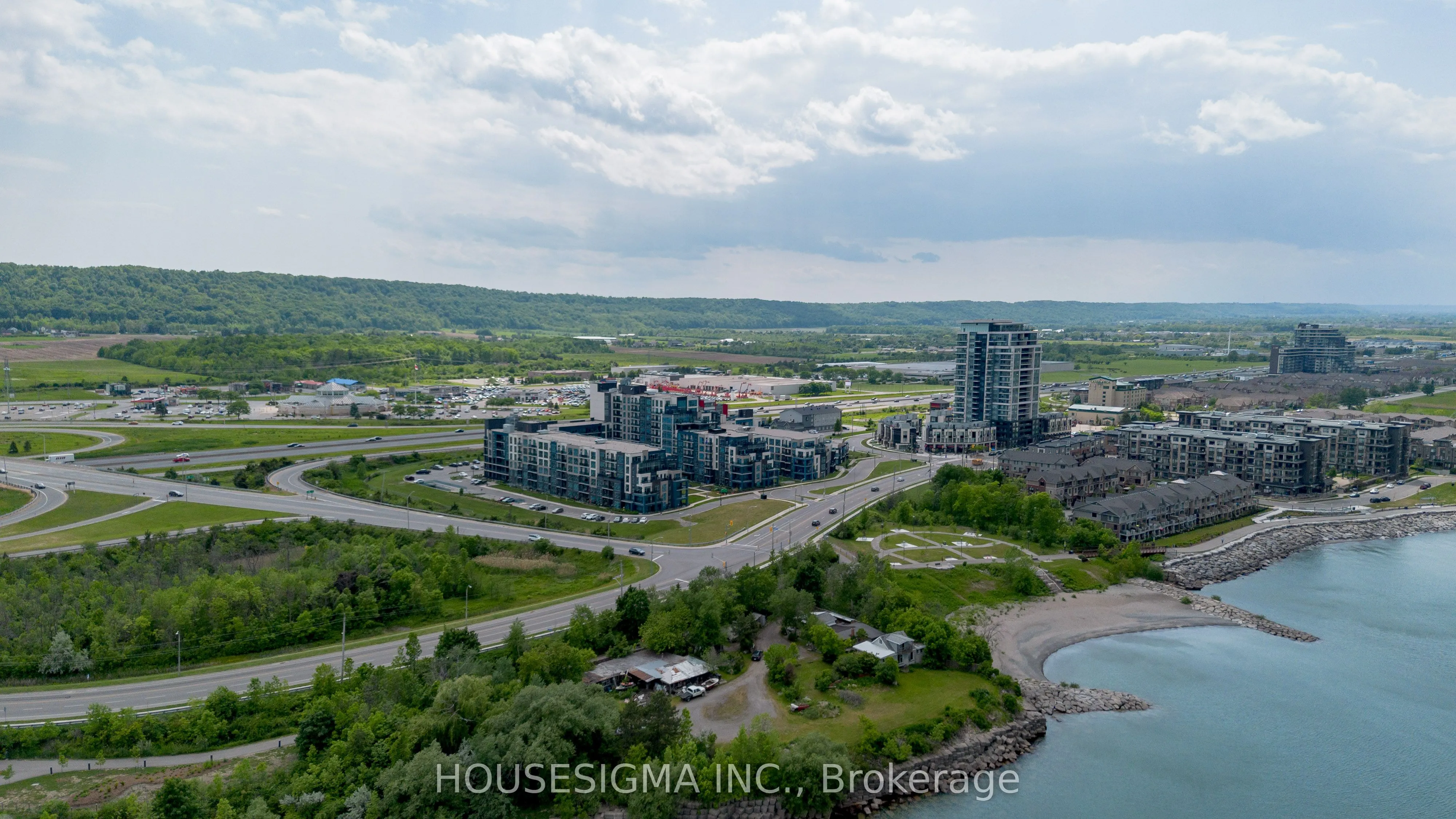 16 Concord Place, #807