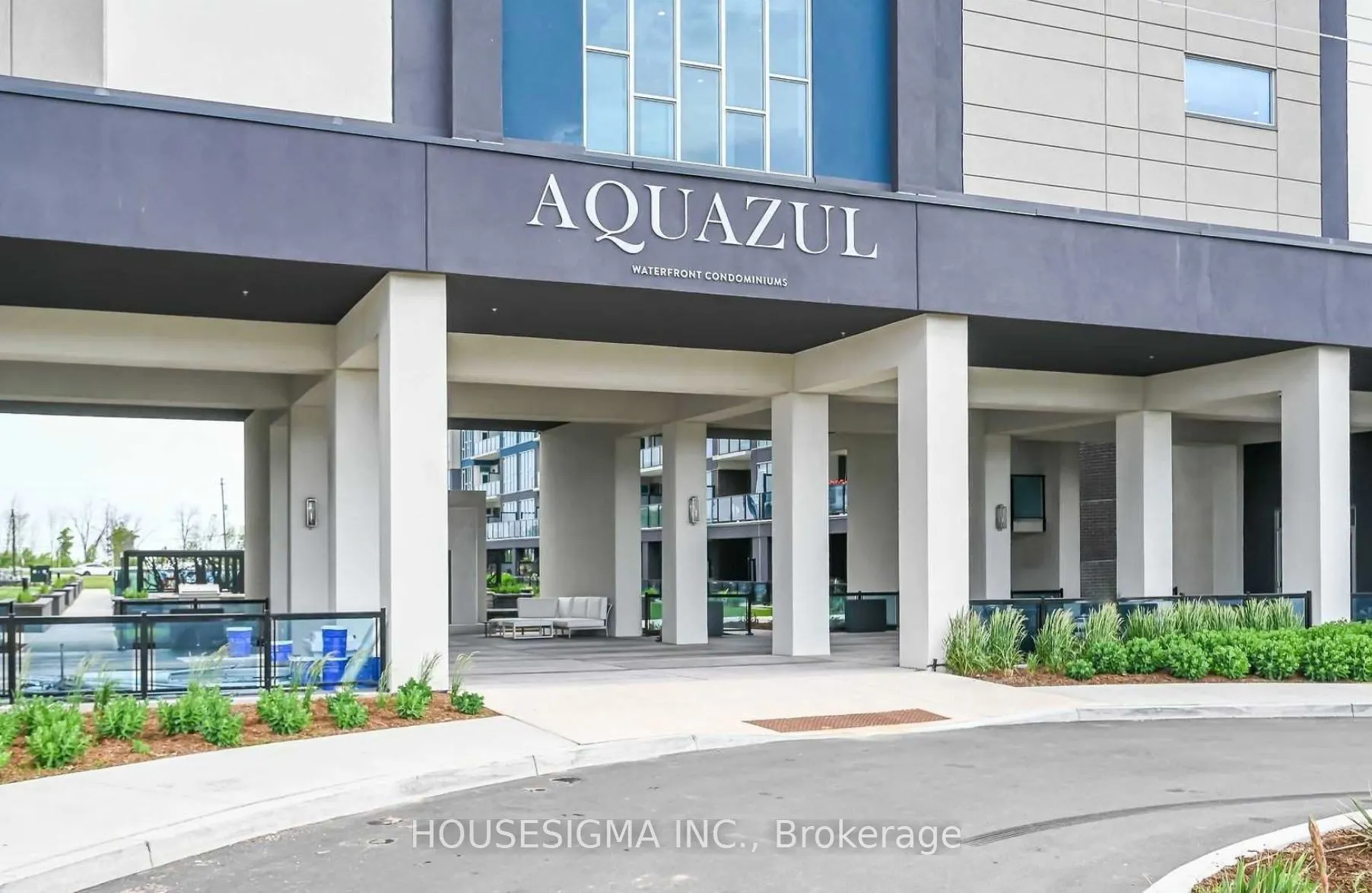 16 Concord Place, #807
