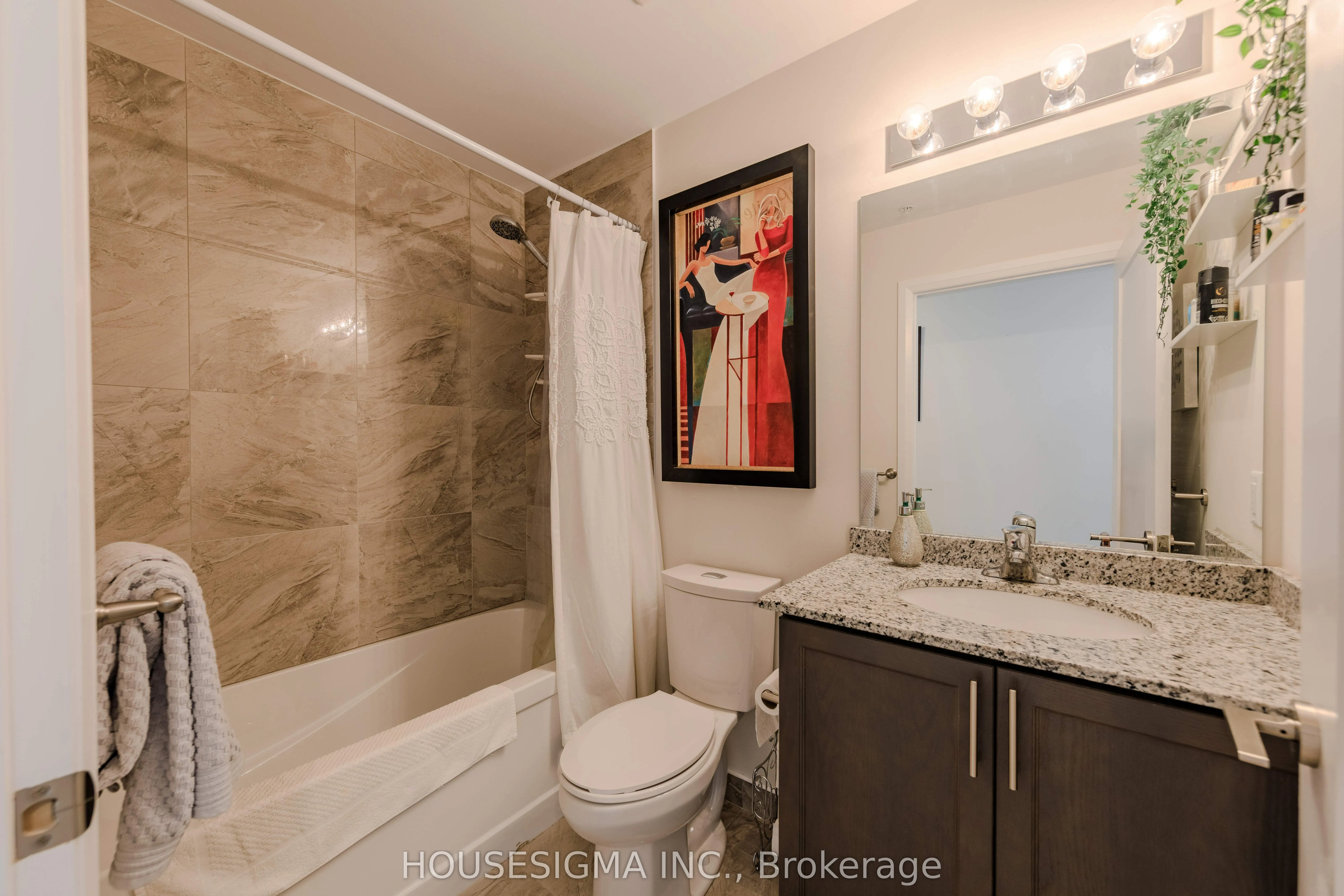 16 Concord Place, #807