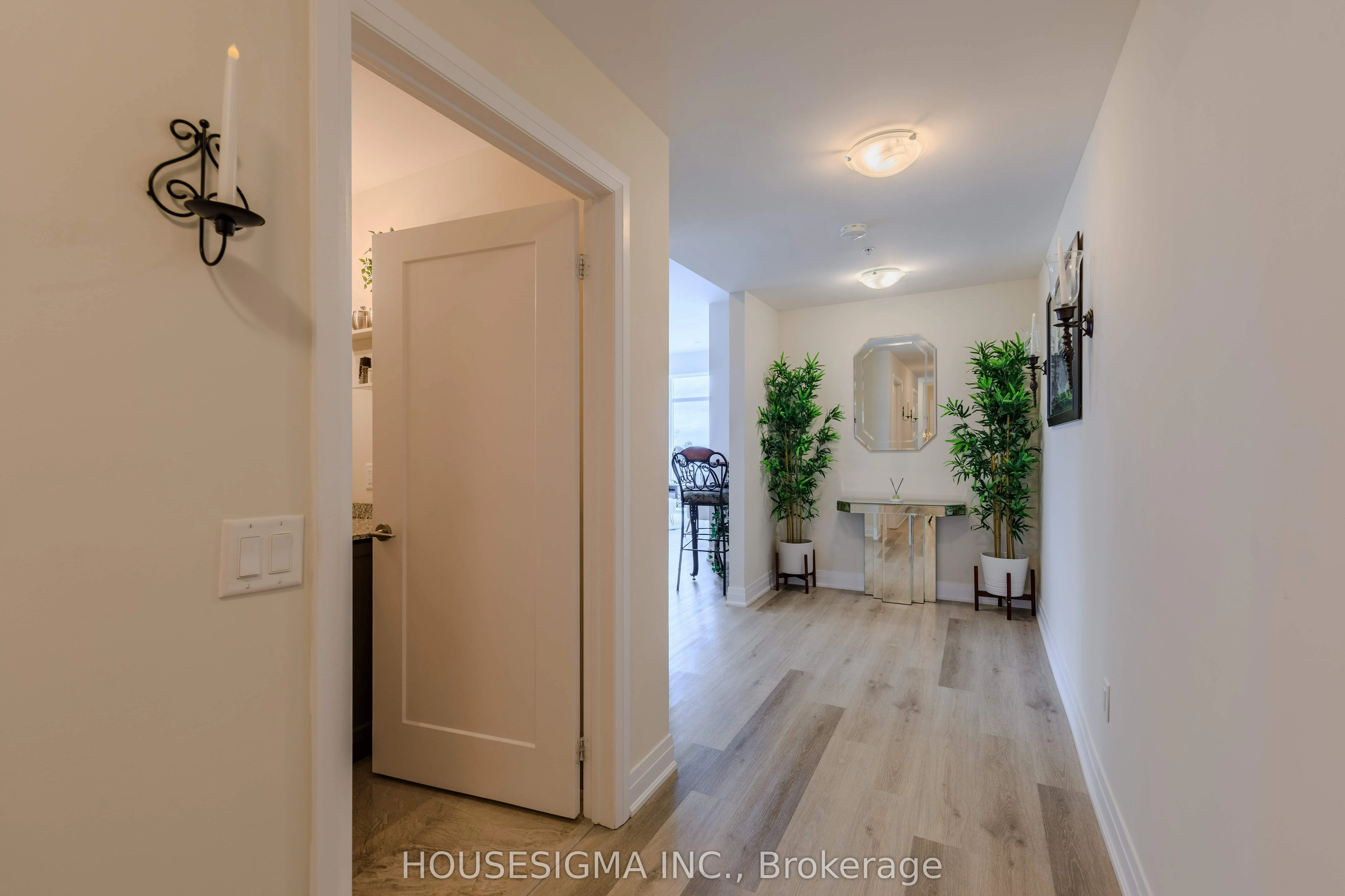 16 Concord Place, #807