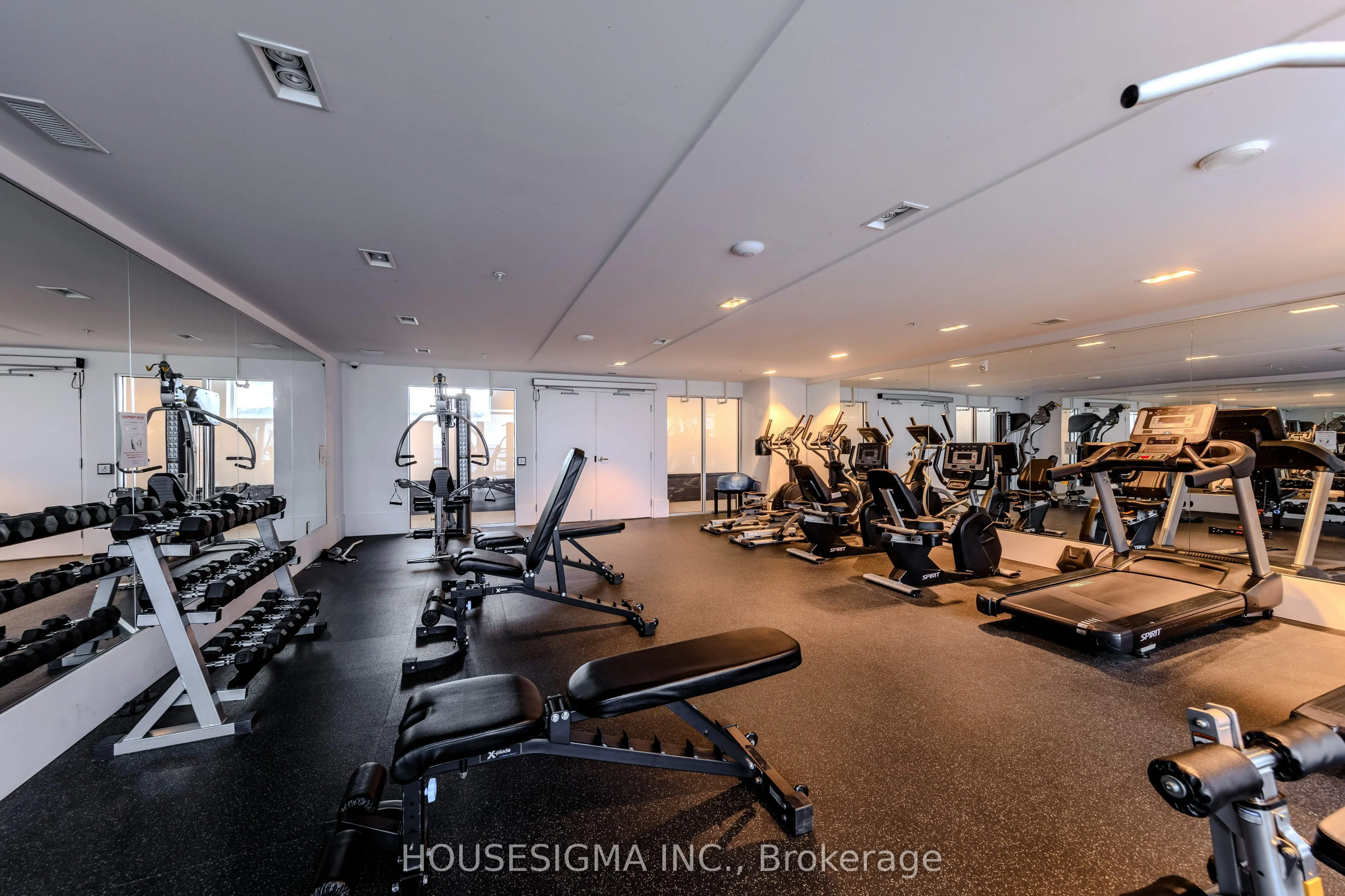 16 Concord Place, #807