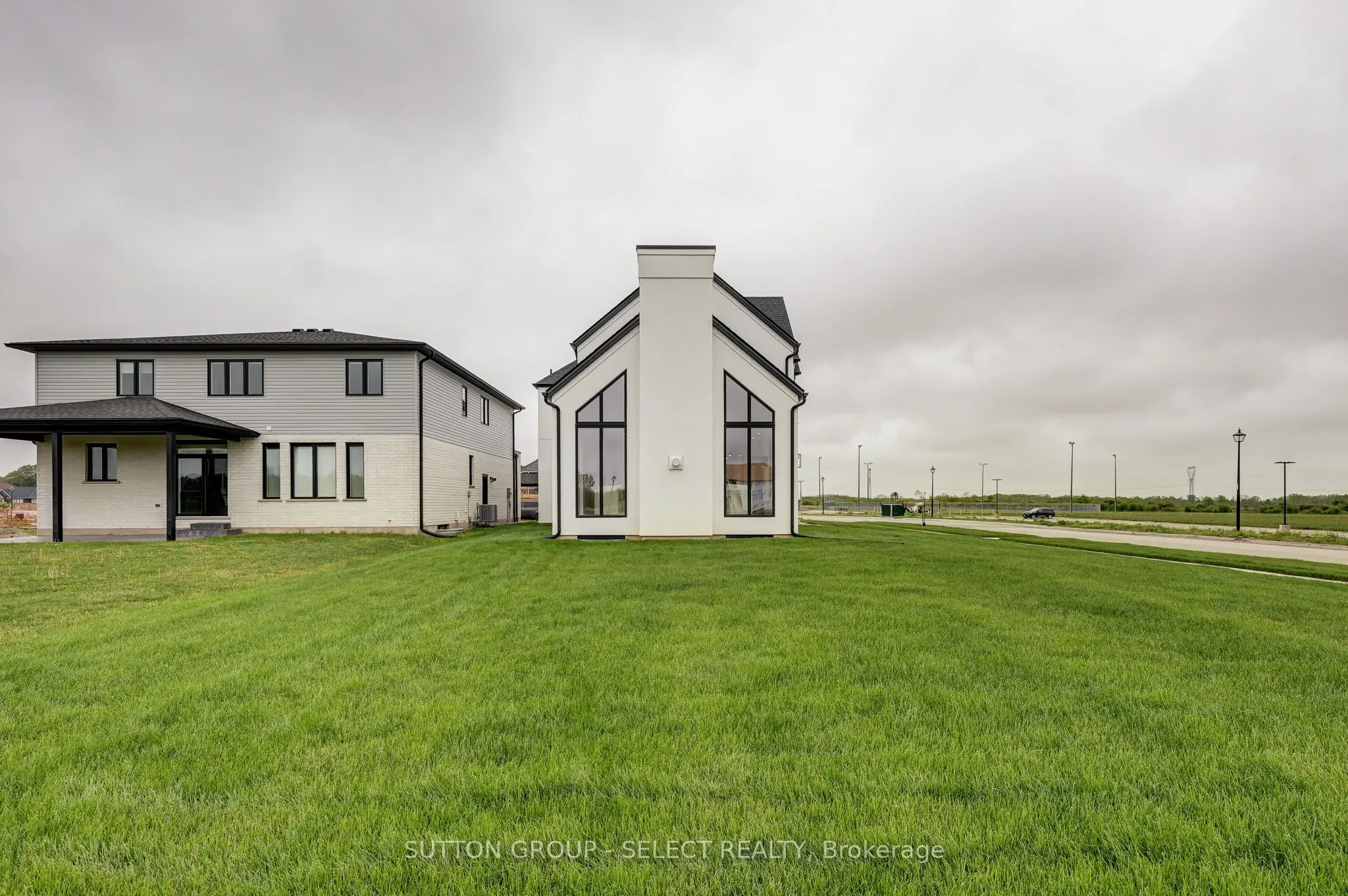 2 Five Stakes Street
