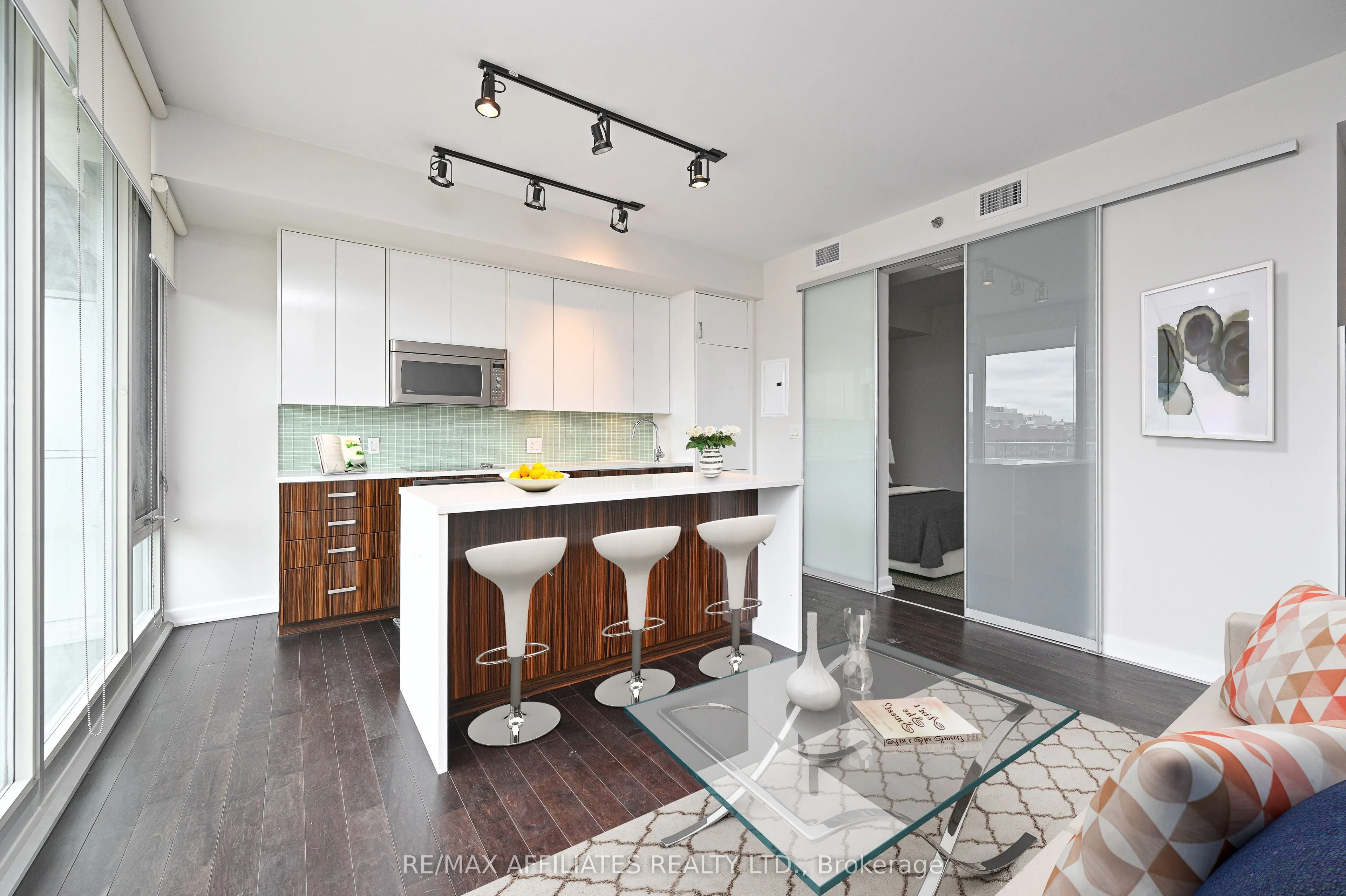 300 Lisgar Street #506