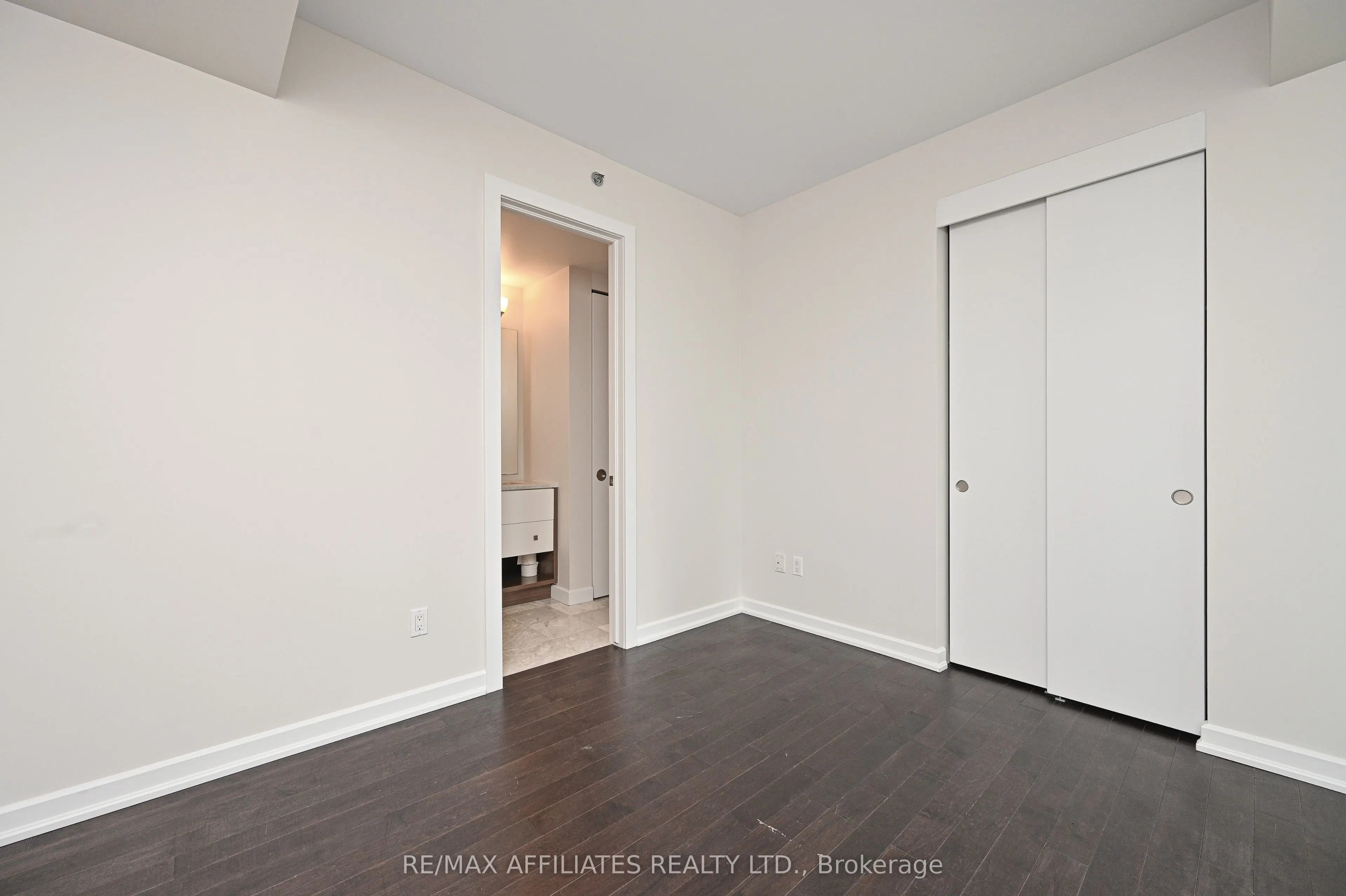 300 Lisgar Street #506