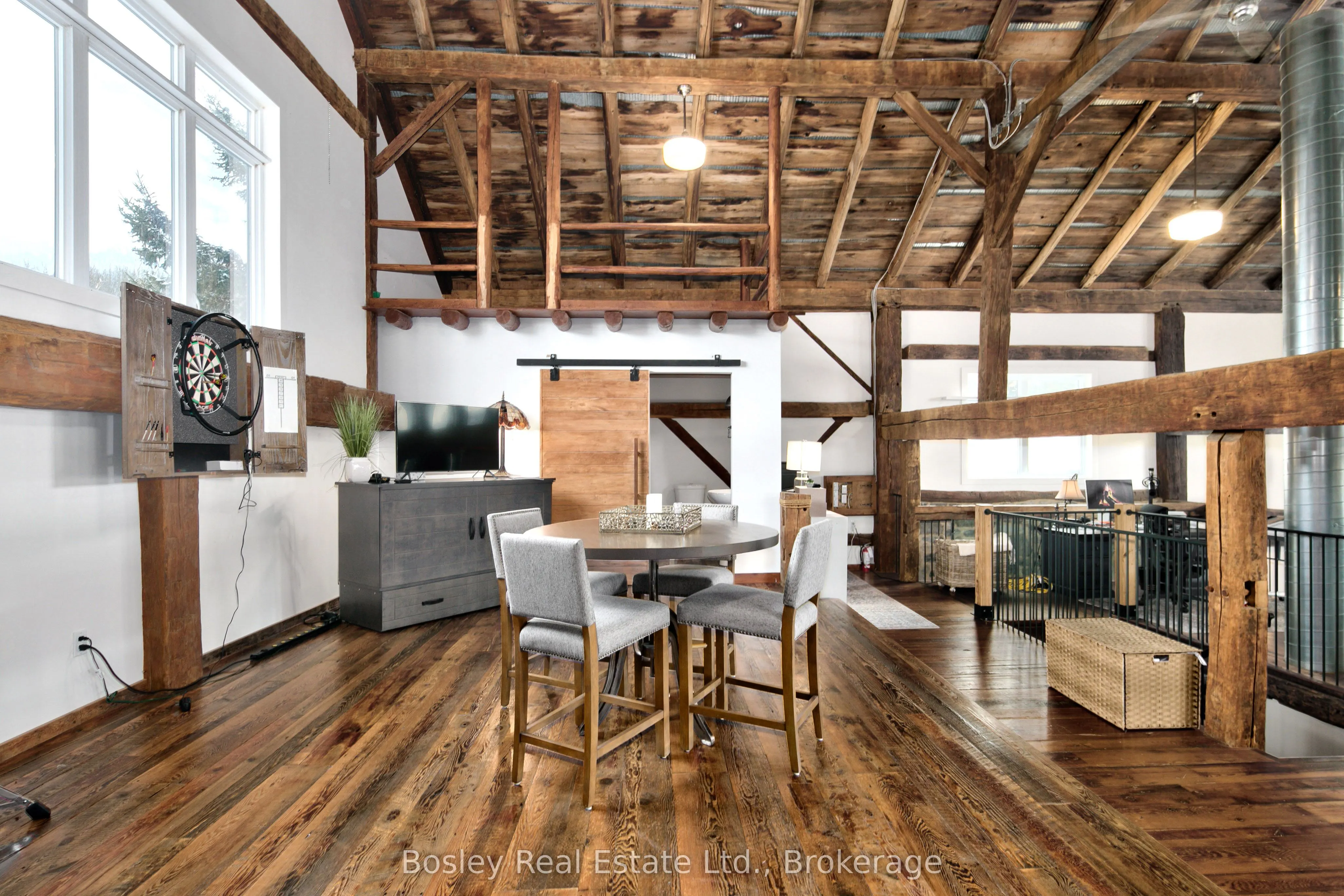 121 Old Highway 26