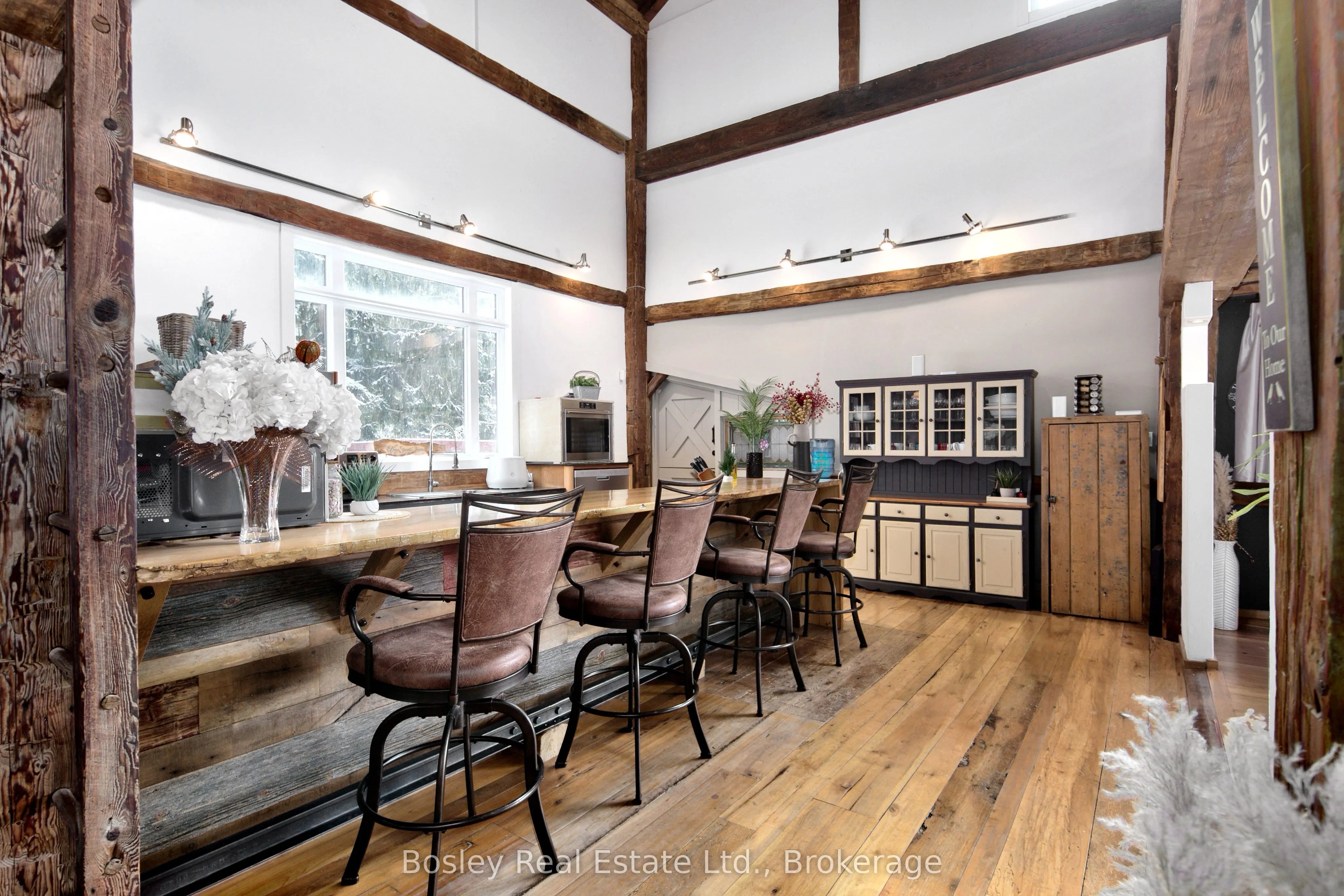 121 Old Highway 26