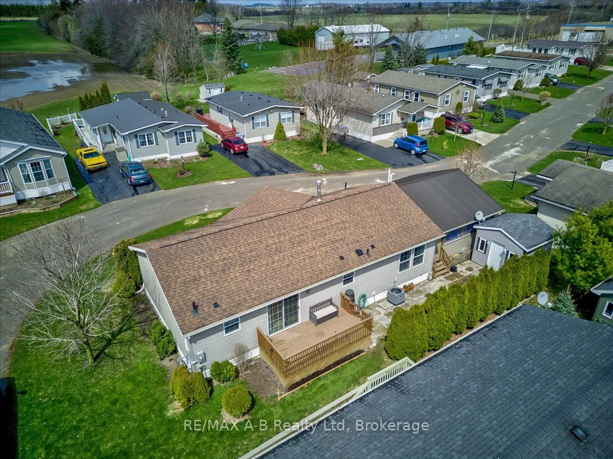 25 Thames Road, #27