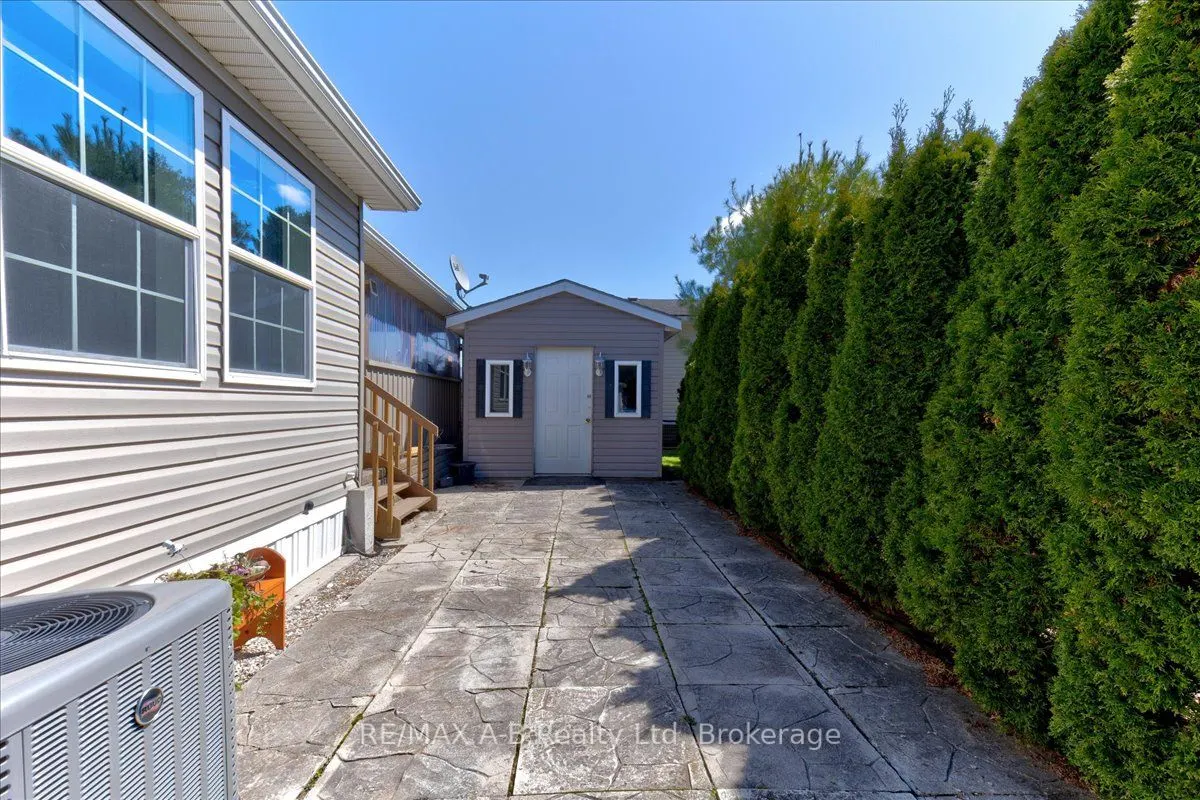 25 Thames Road, #27