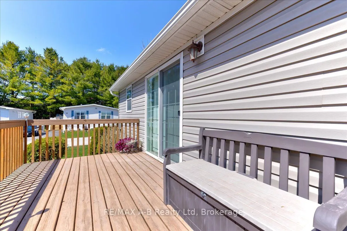 25 Thames Road, #27