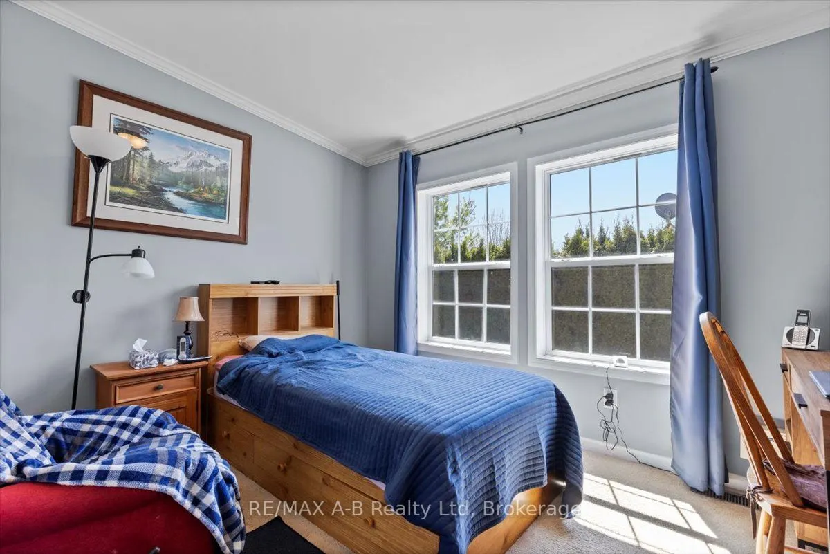 25 Thames Road, #27