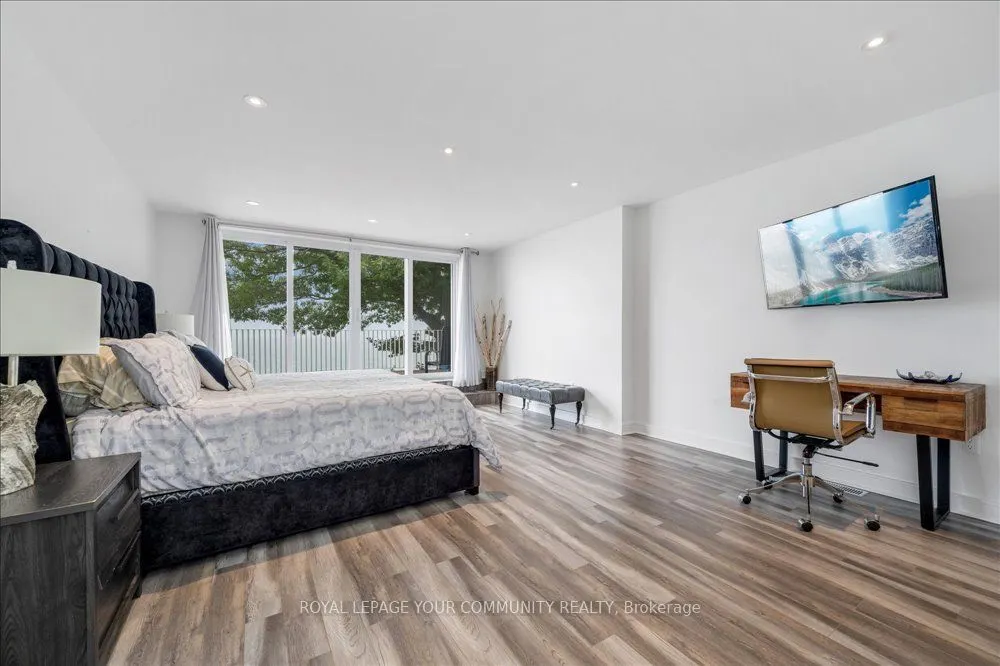 10349 Lakeshore Road W