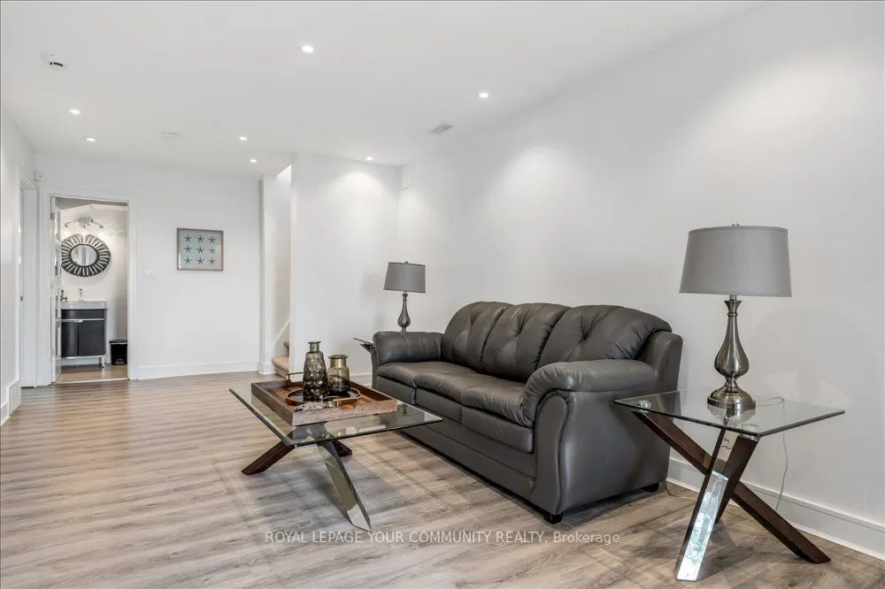10349 Lakeshore Road W