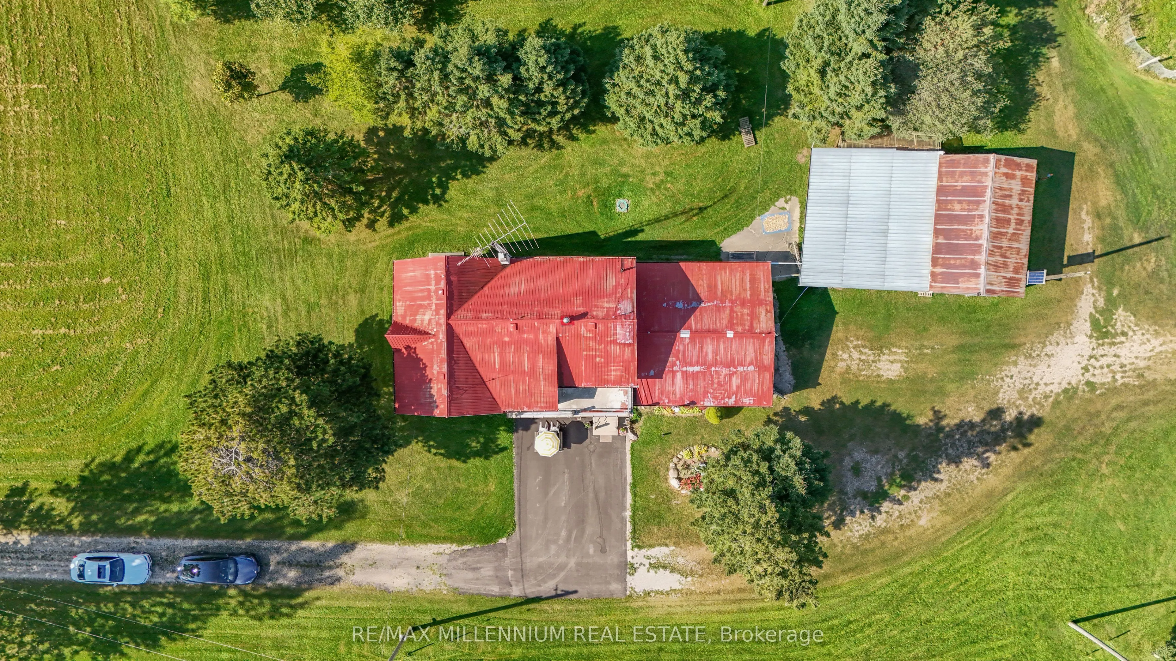 25 Side Road, #423365