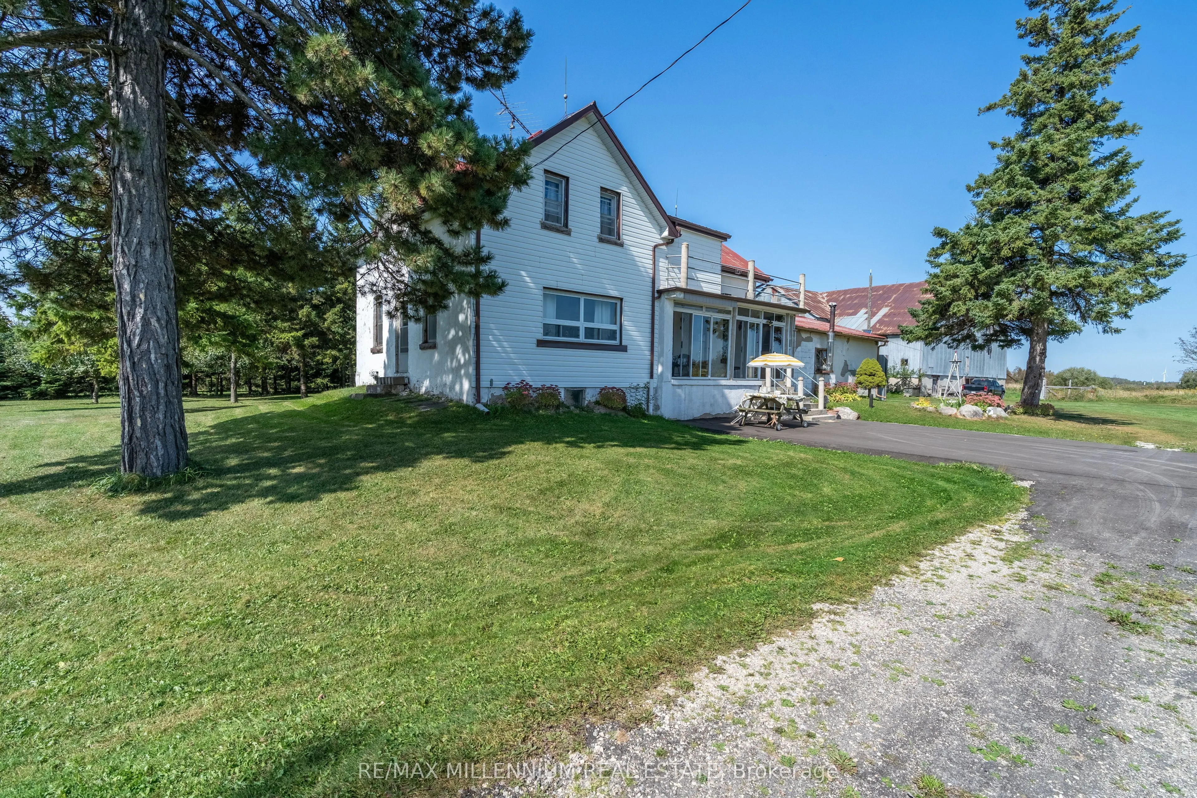 25 Side Road, #423365