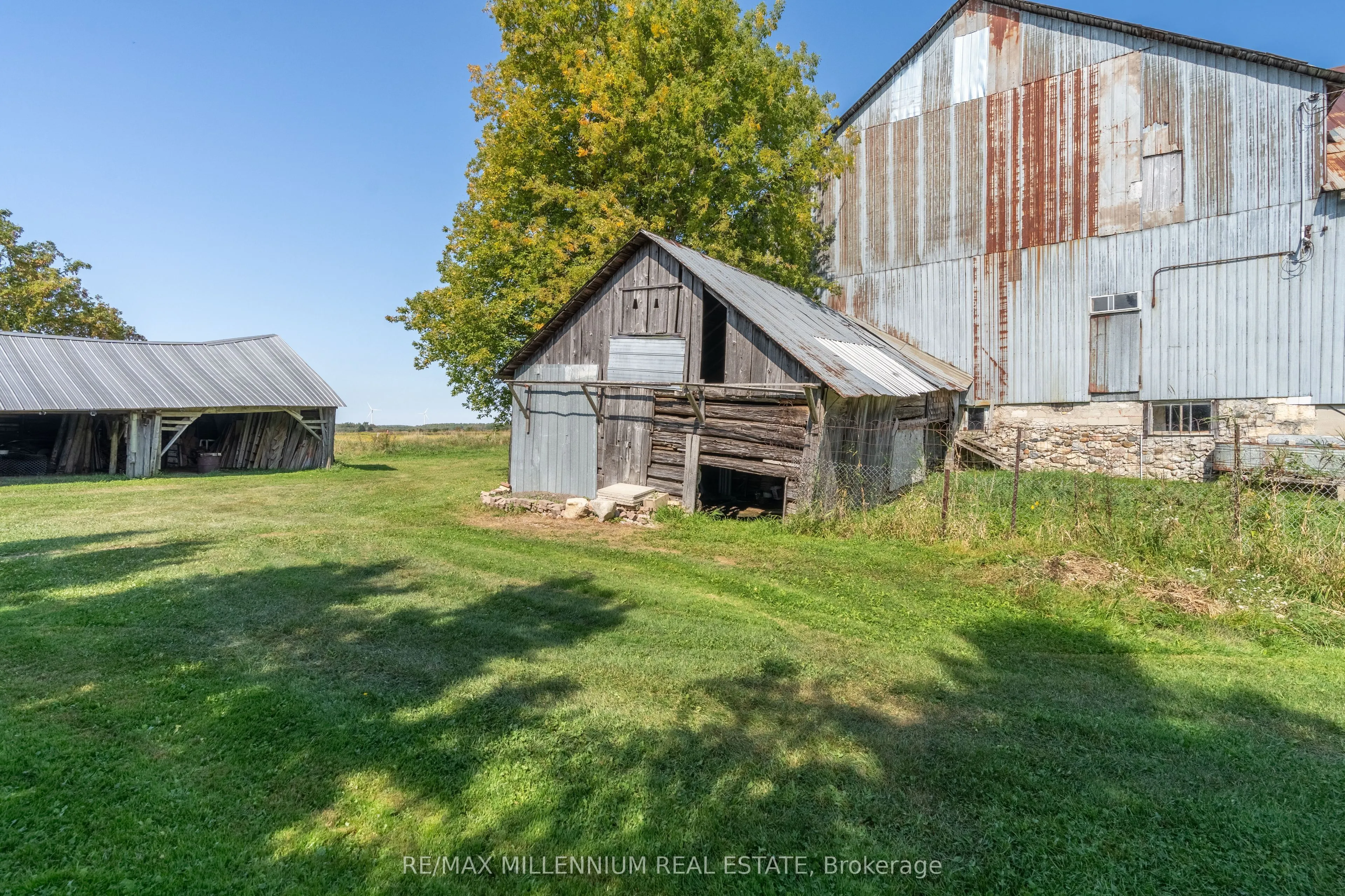 25 Side Road, #423365