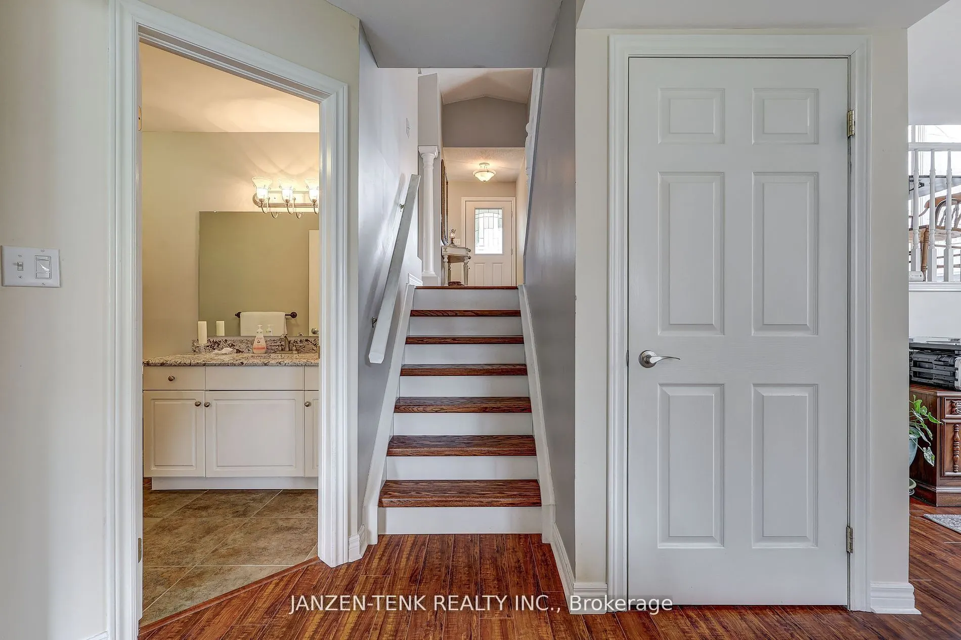 2 Rosethorn Court
