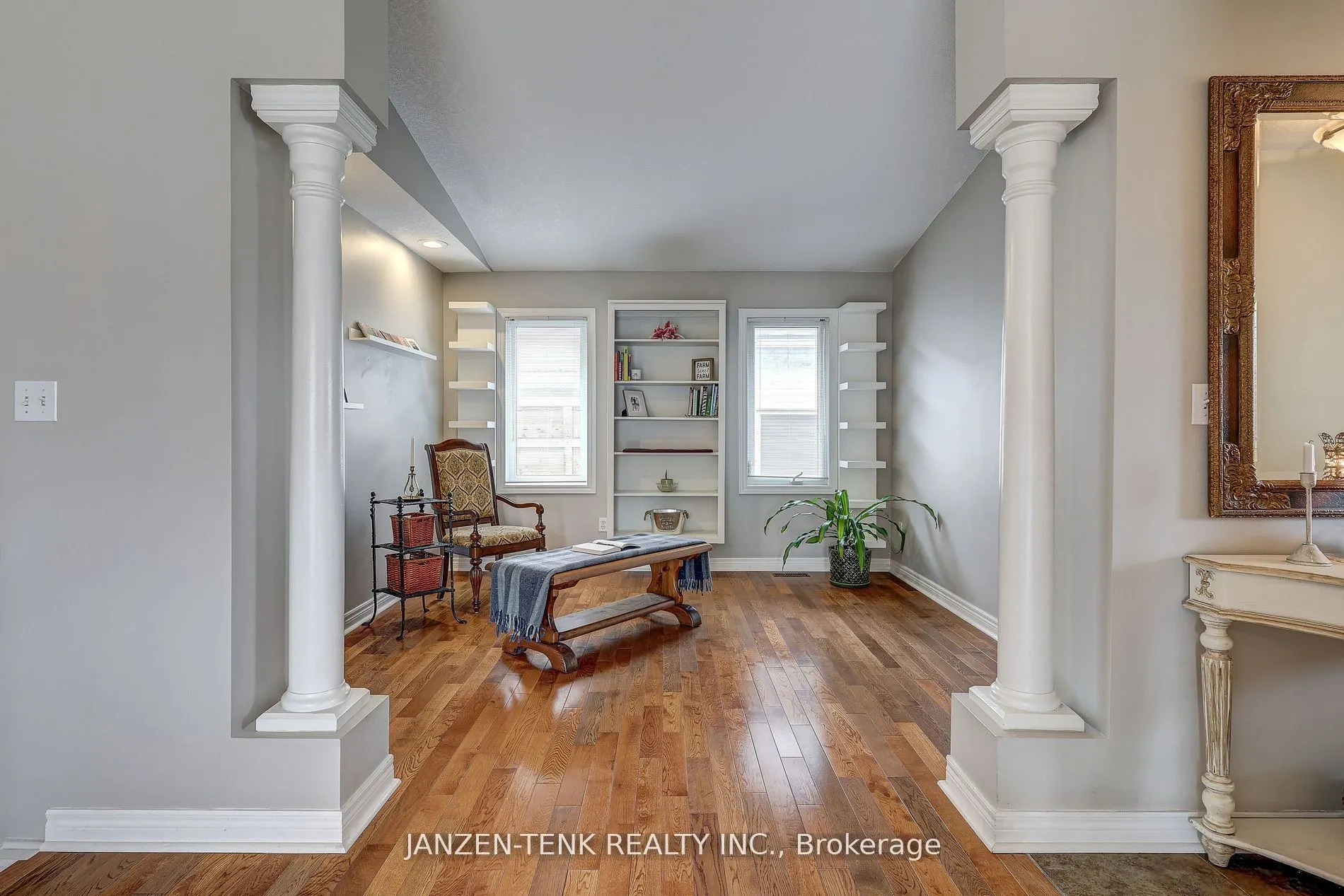 2 Rosethorn Court