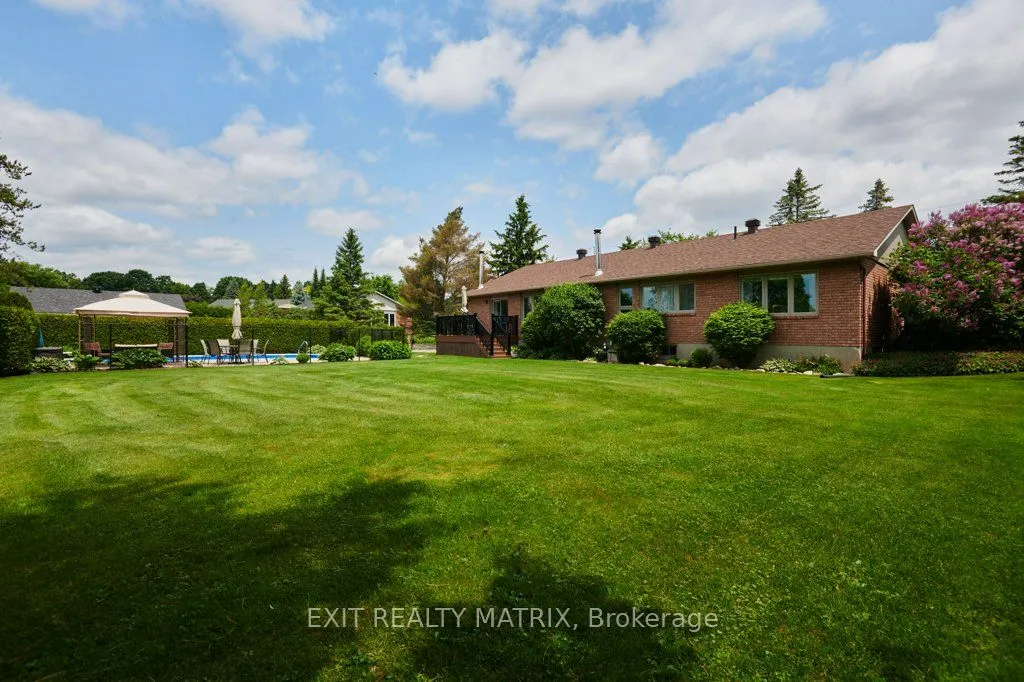 842 Apple Lane