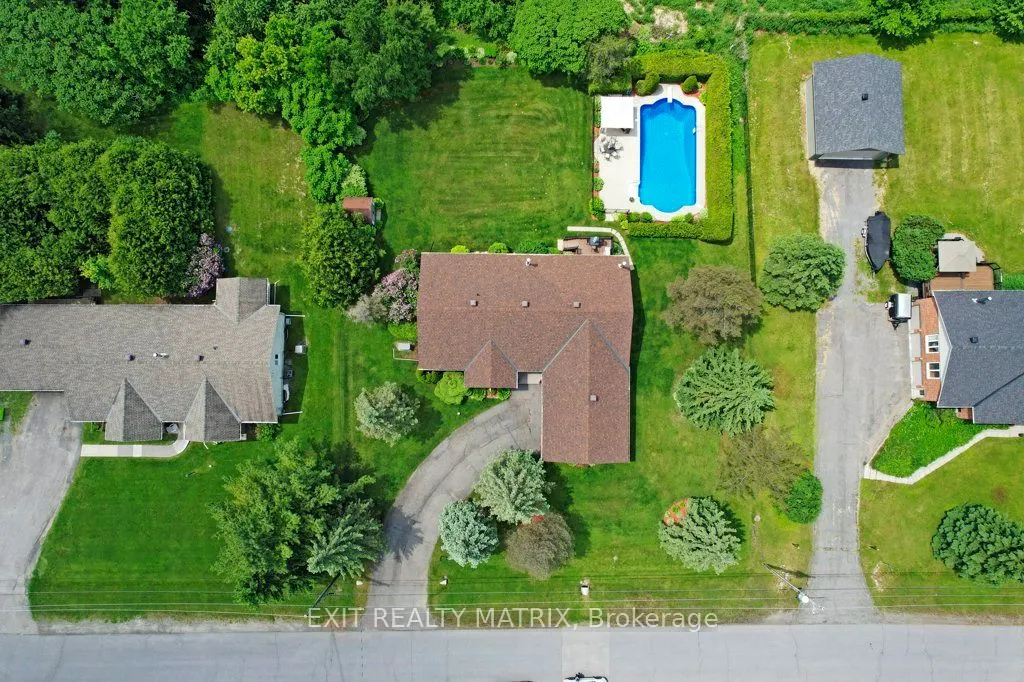 842 Apple Lane