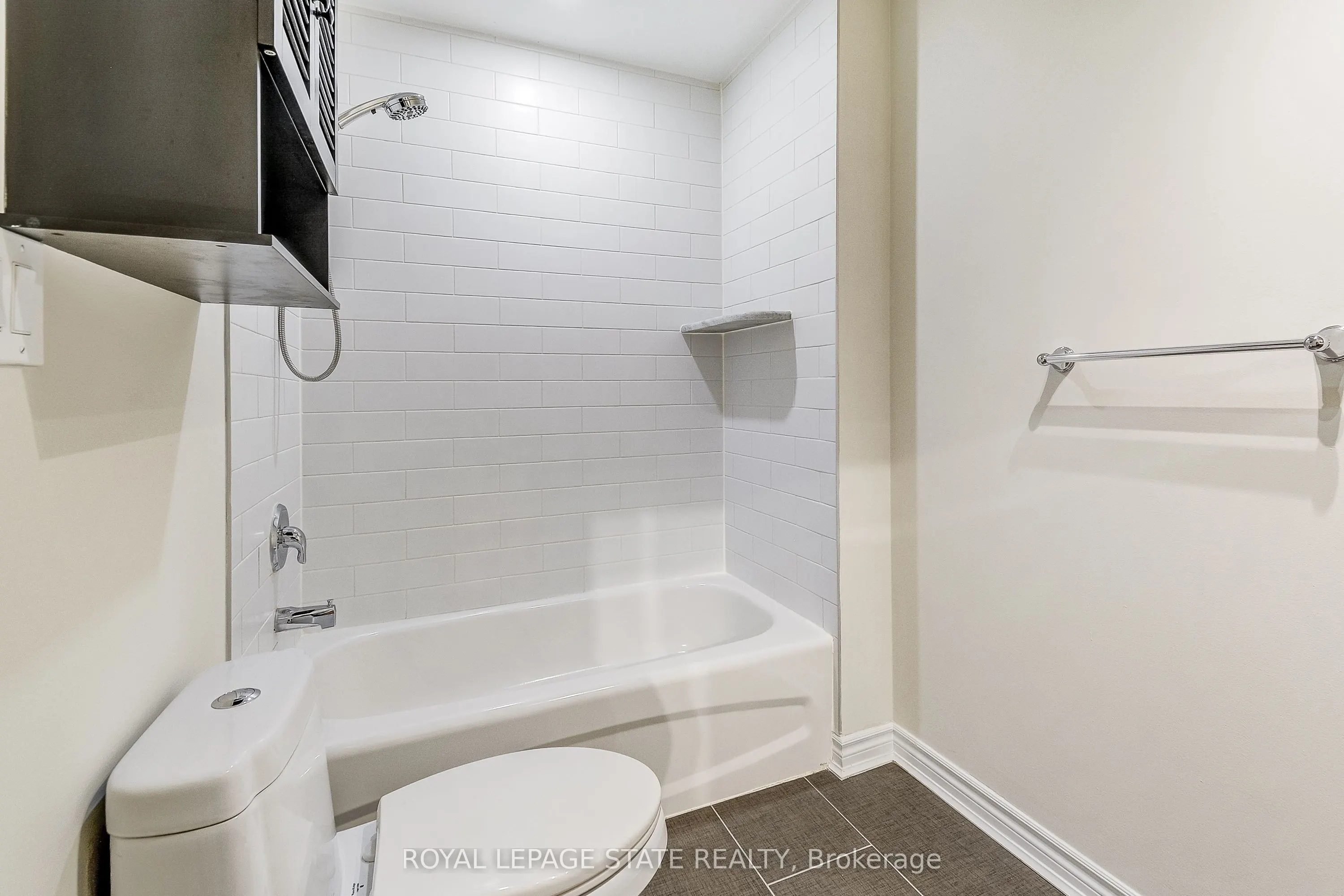 80 King William Street, #110