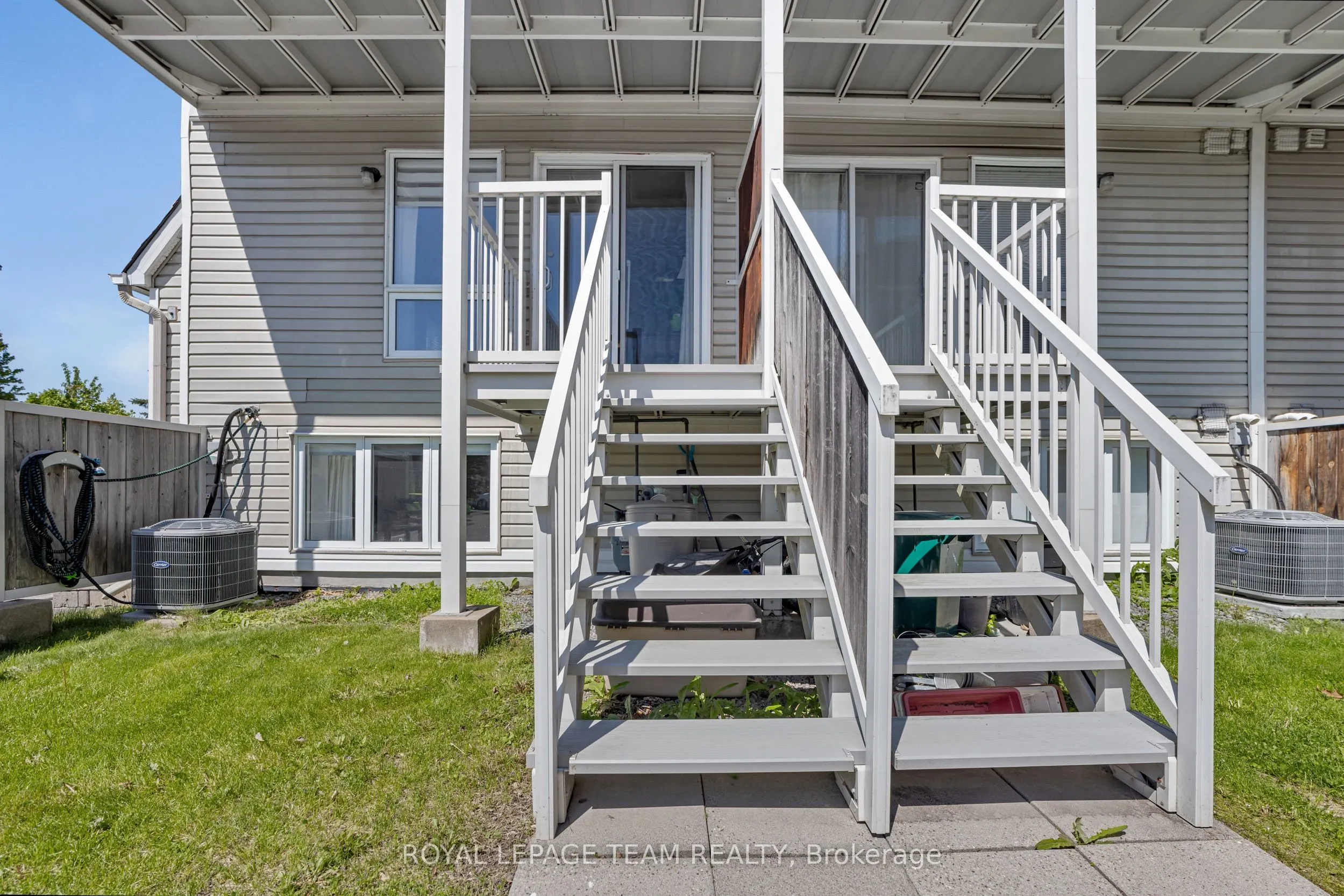 85 Cresthaven Drive #6