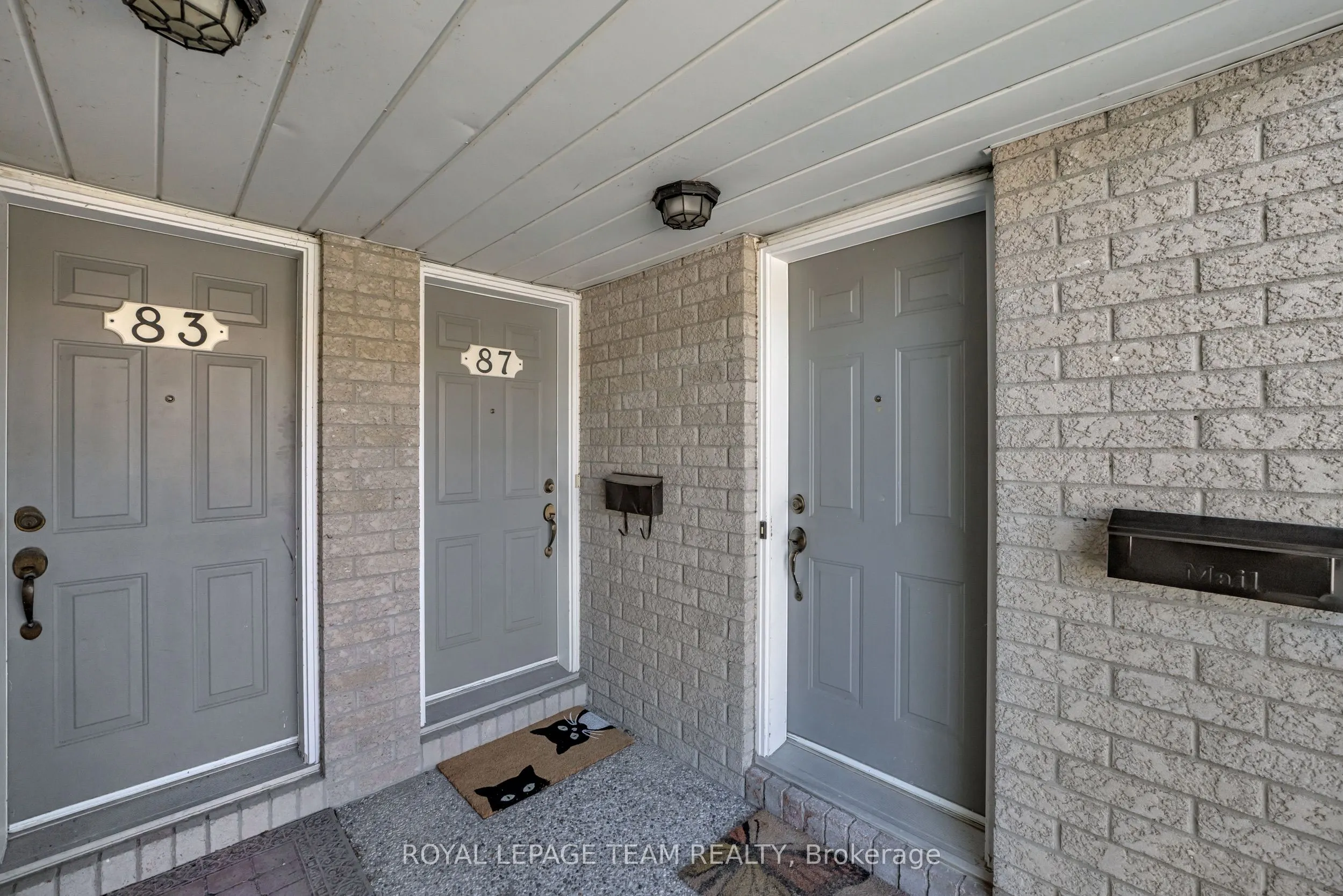 85 Cresthaven Drive #6