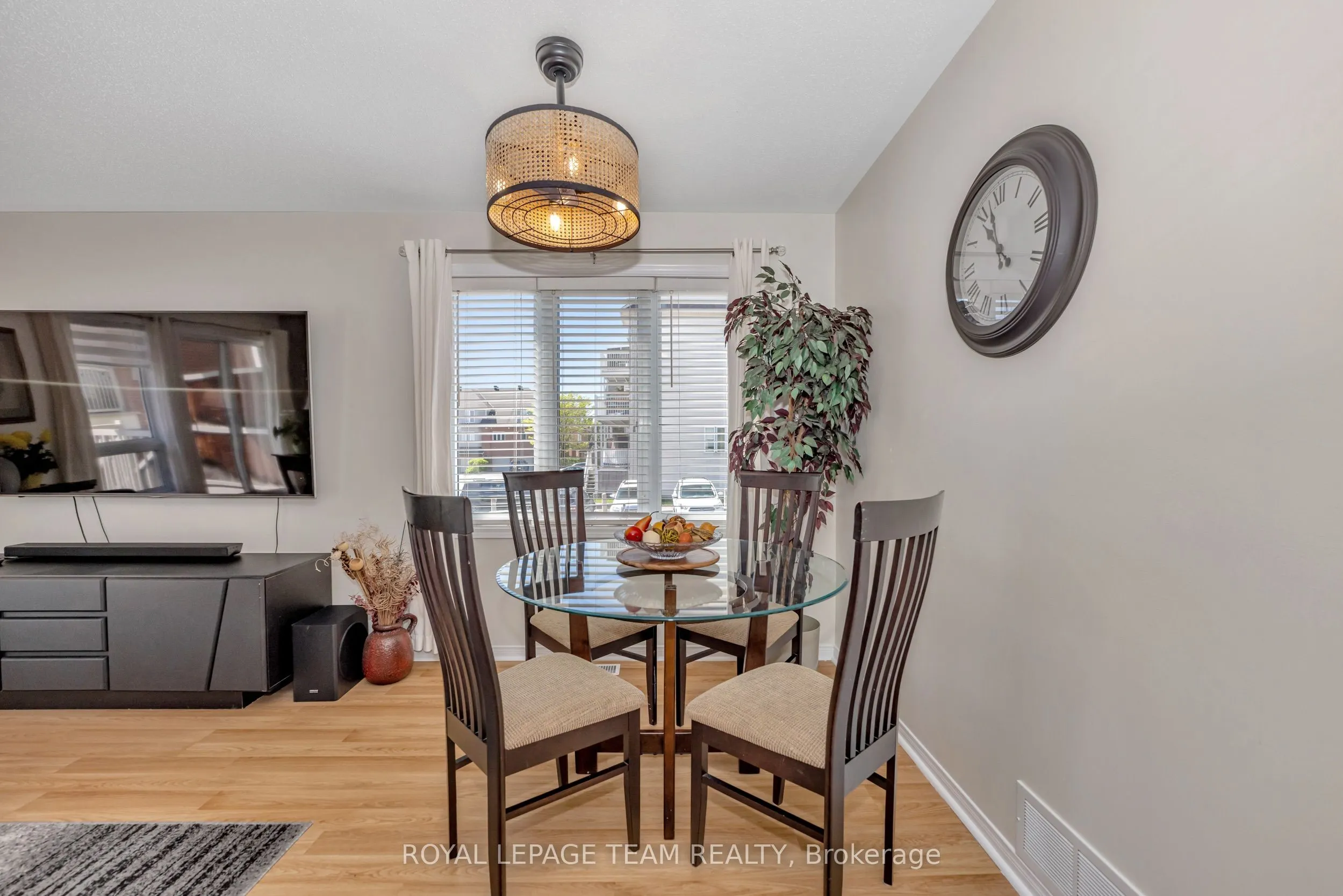 85 Cresthaven Drive #6