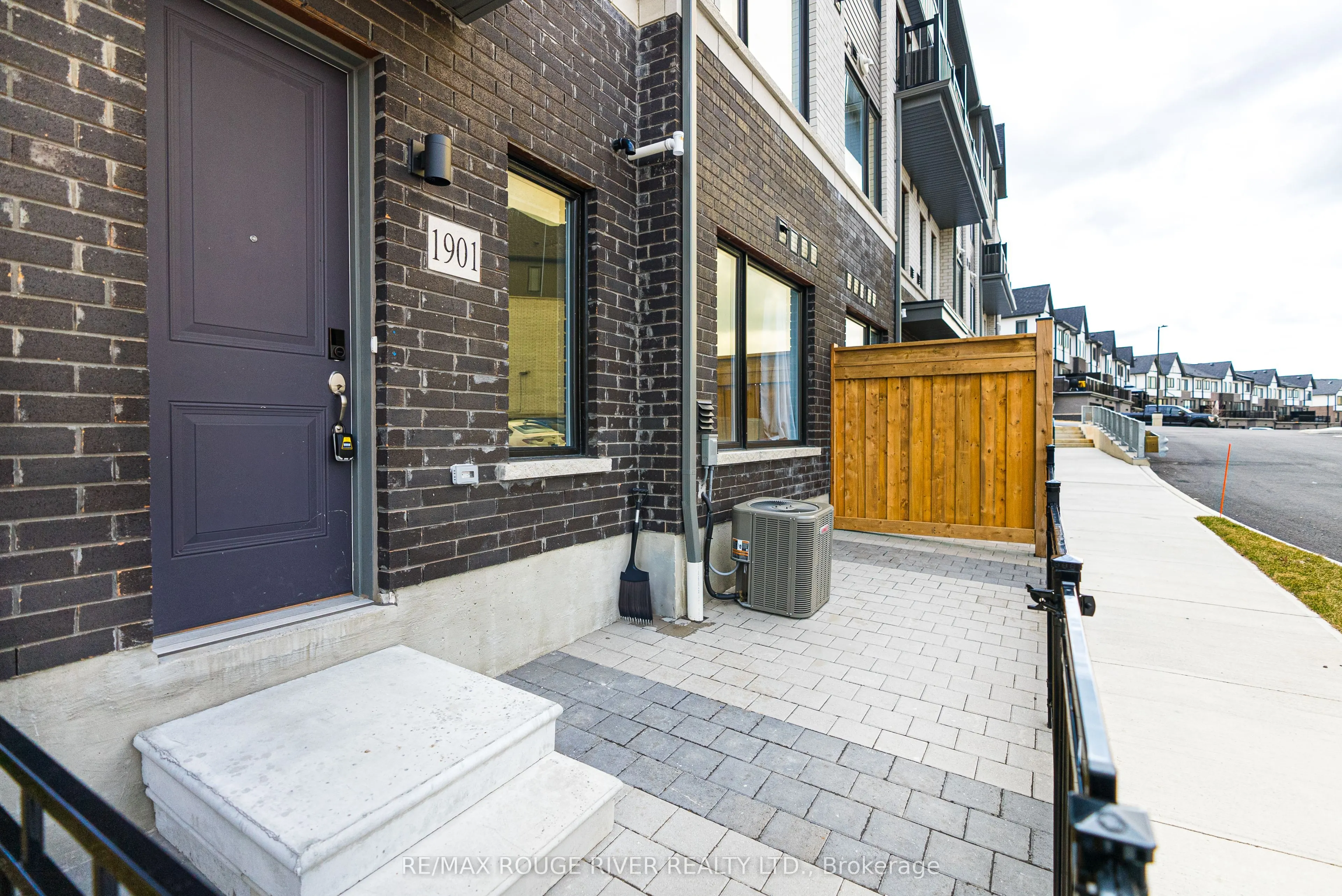 160 Densmore Road, #1901