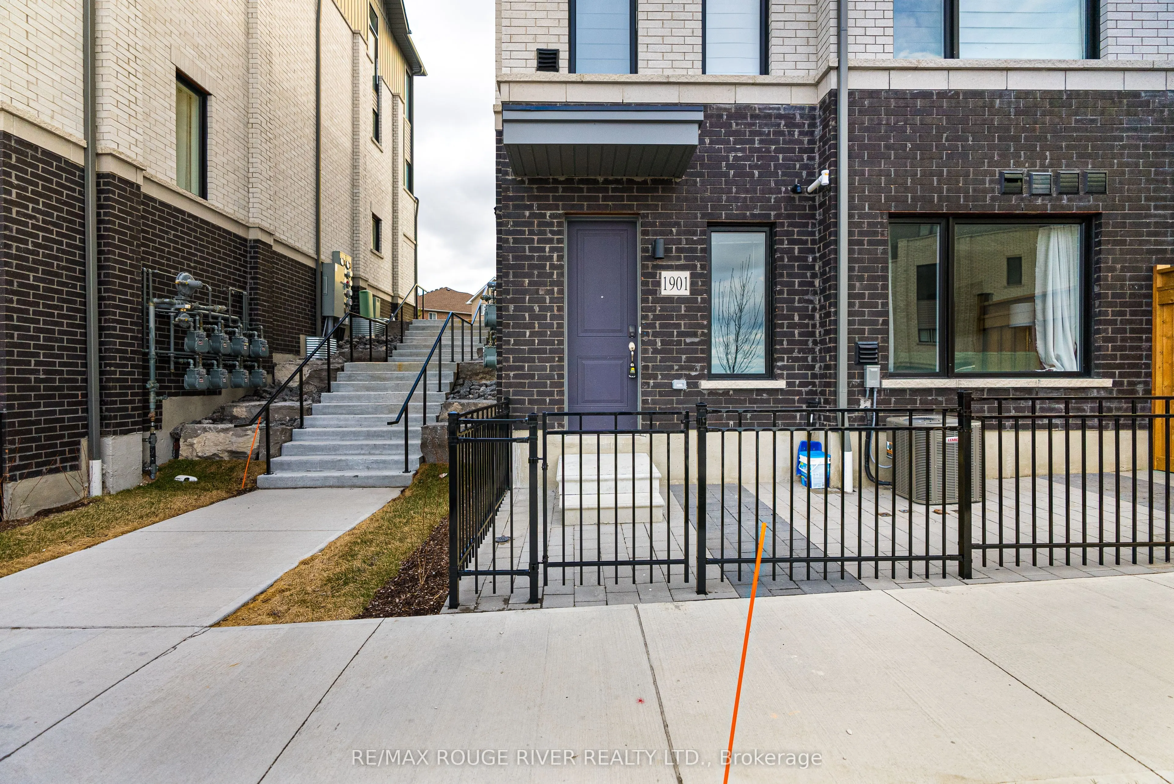 160 Densmore Road, #1901