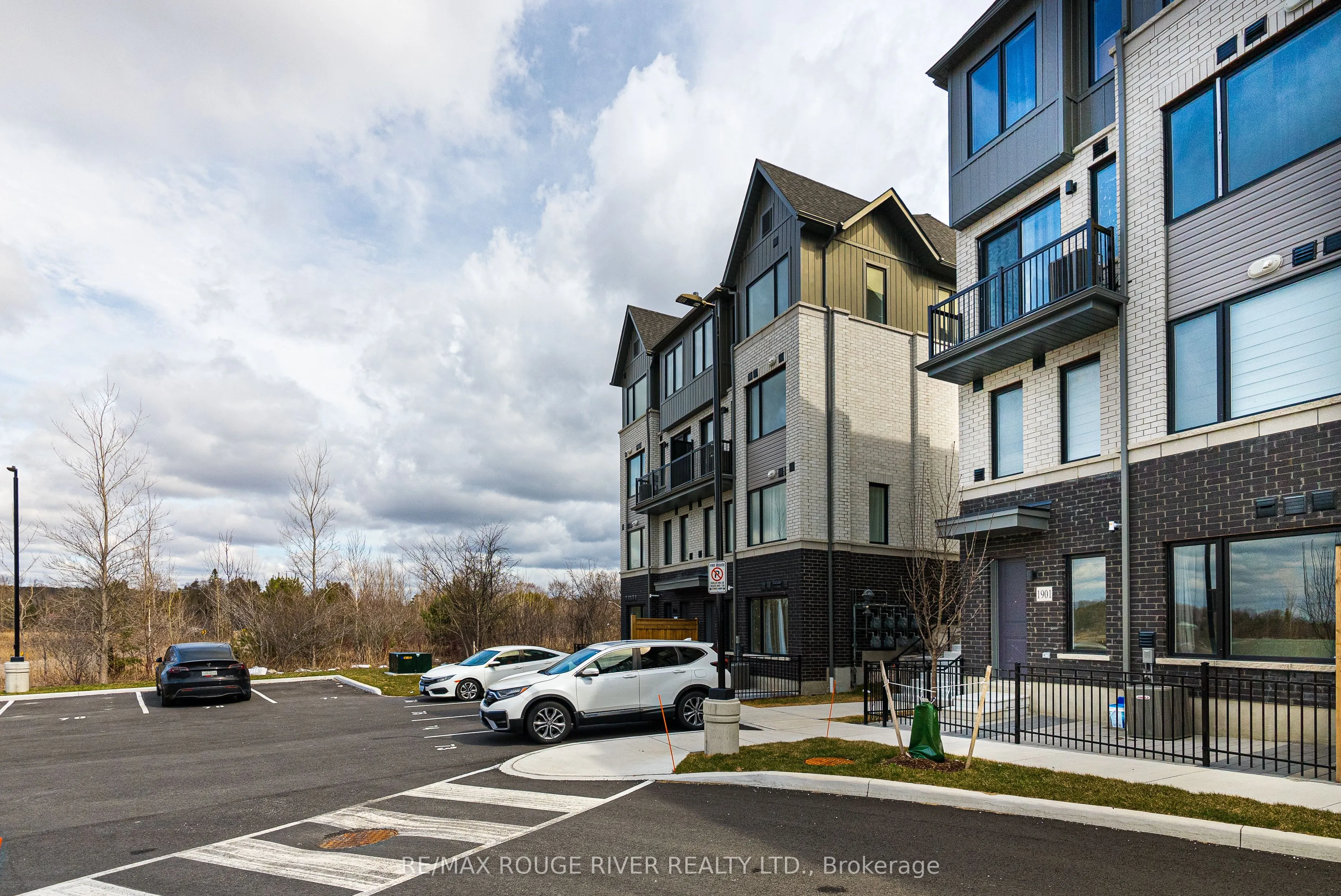 160 Densmore Road, #1901