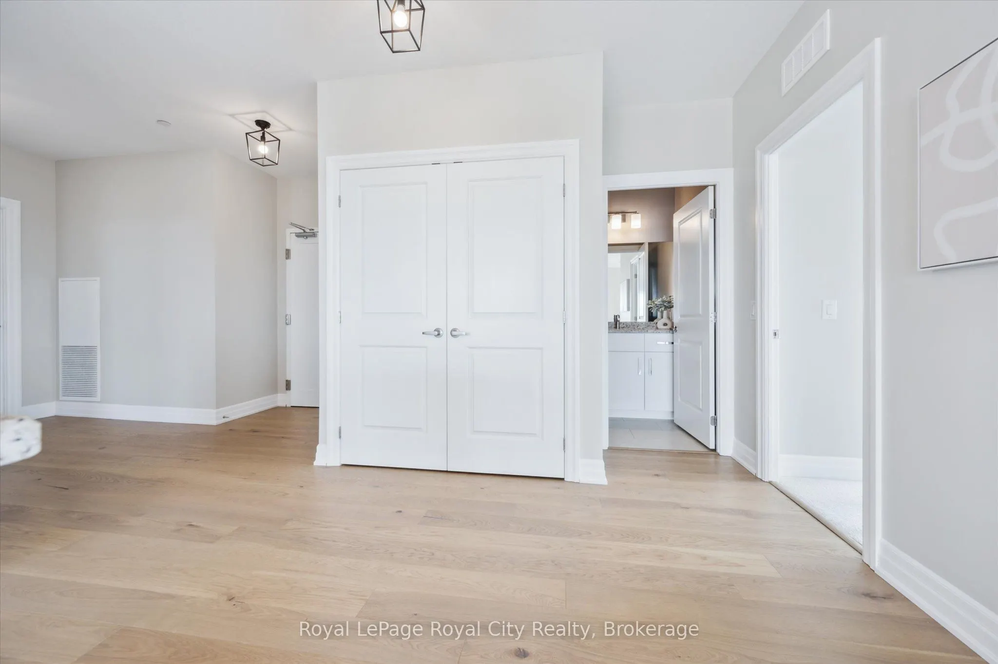 1878 Gordon Street, #1004