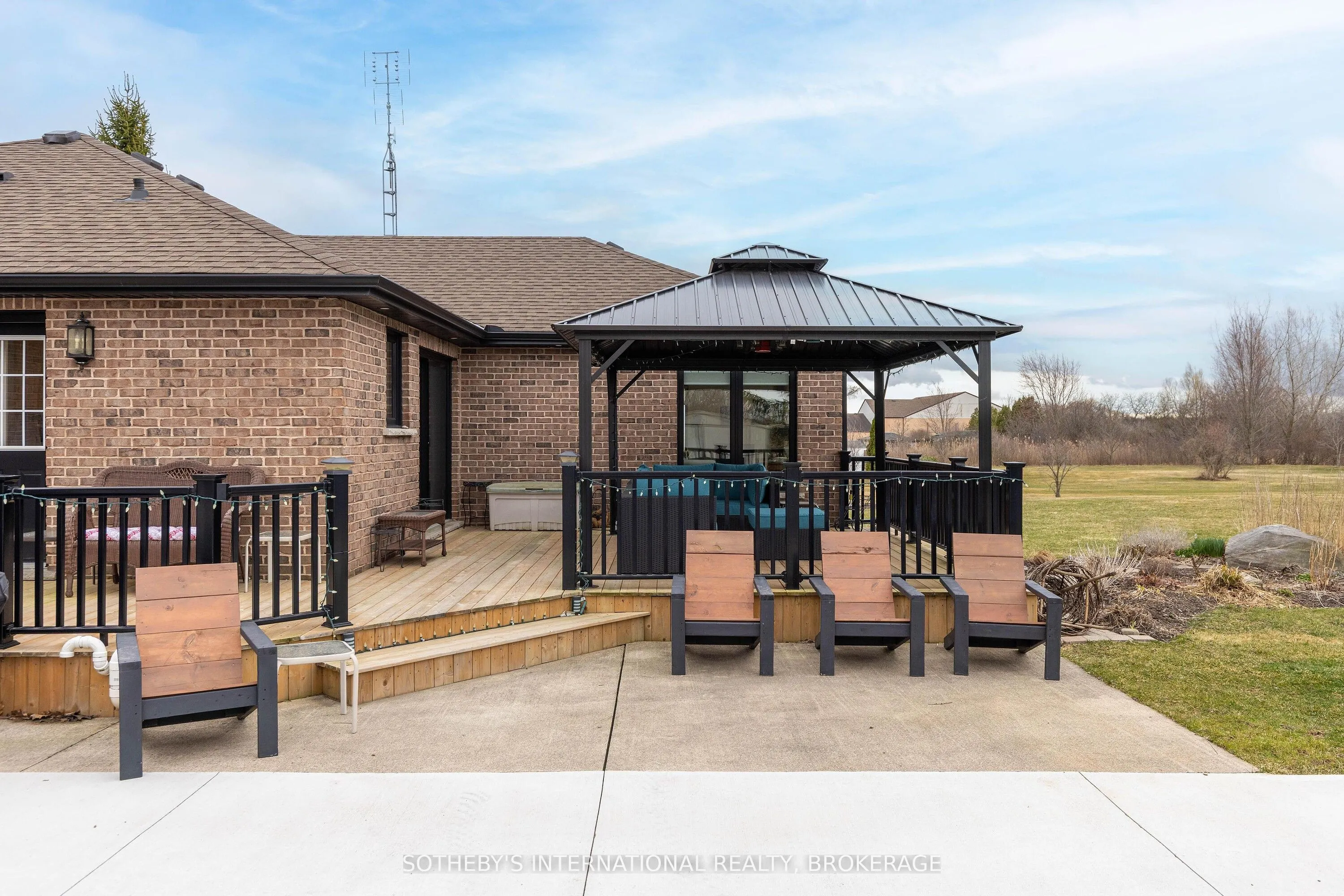 7107 Beechwood Road