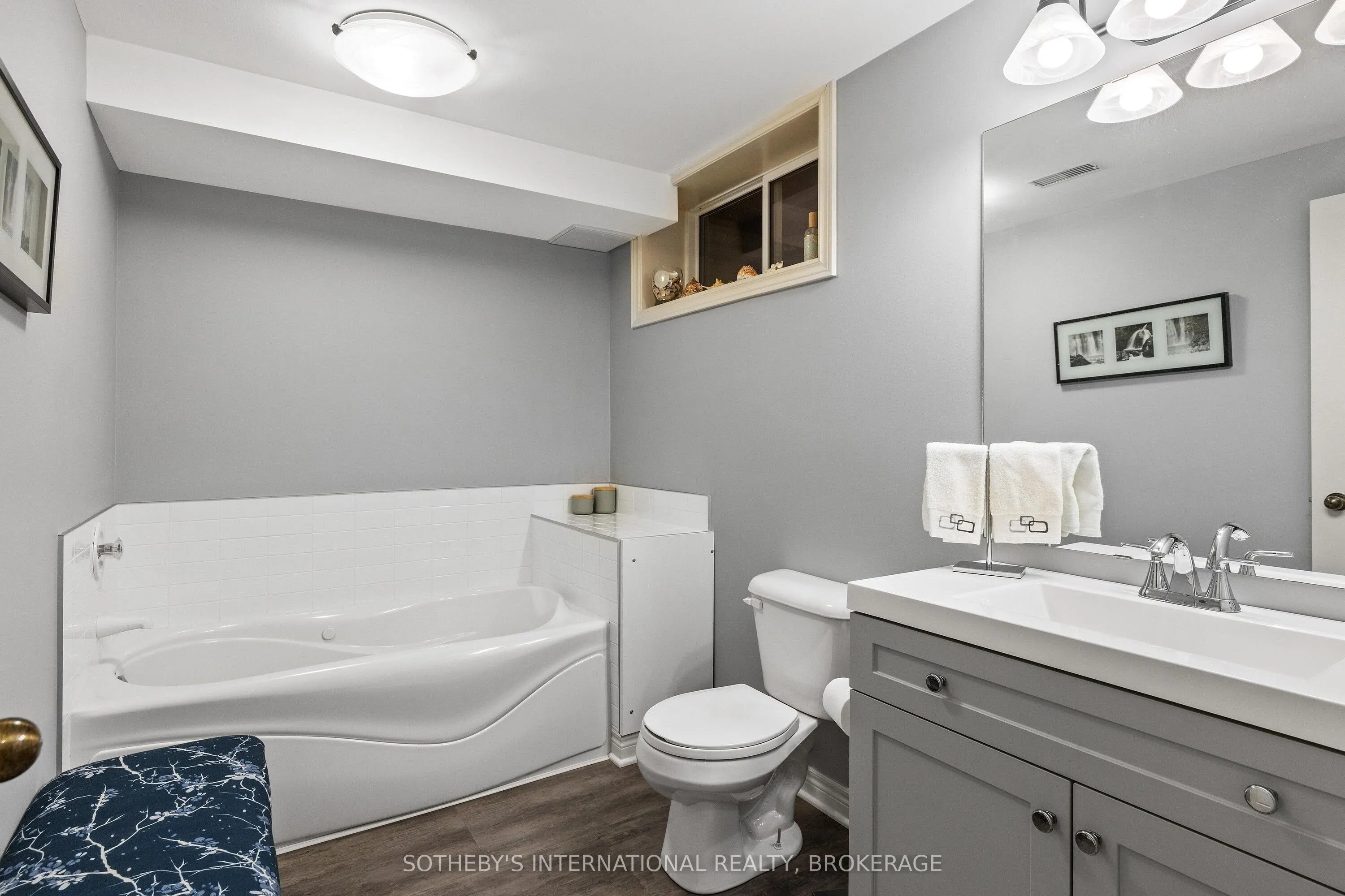 7107 Beechwood Road