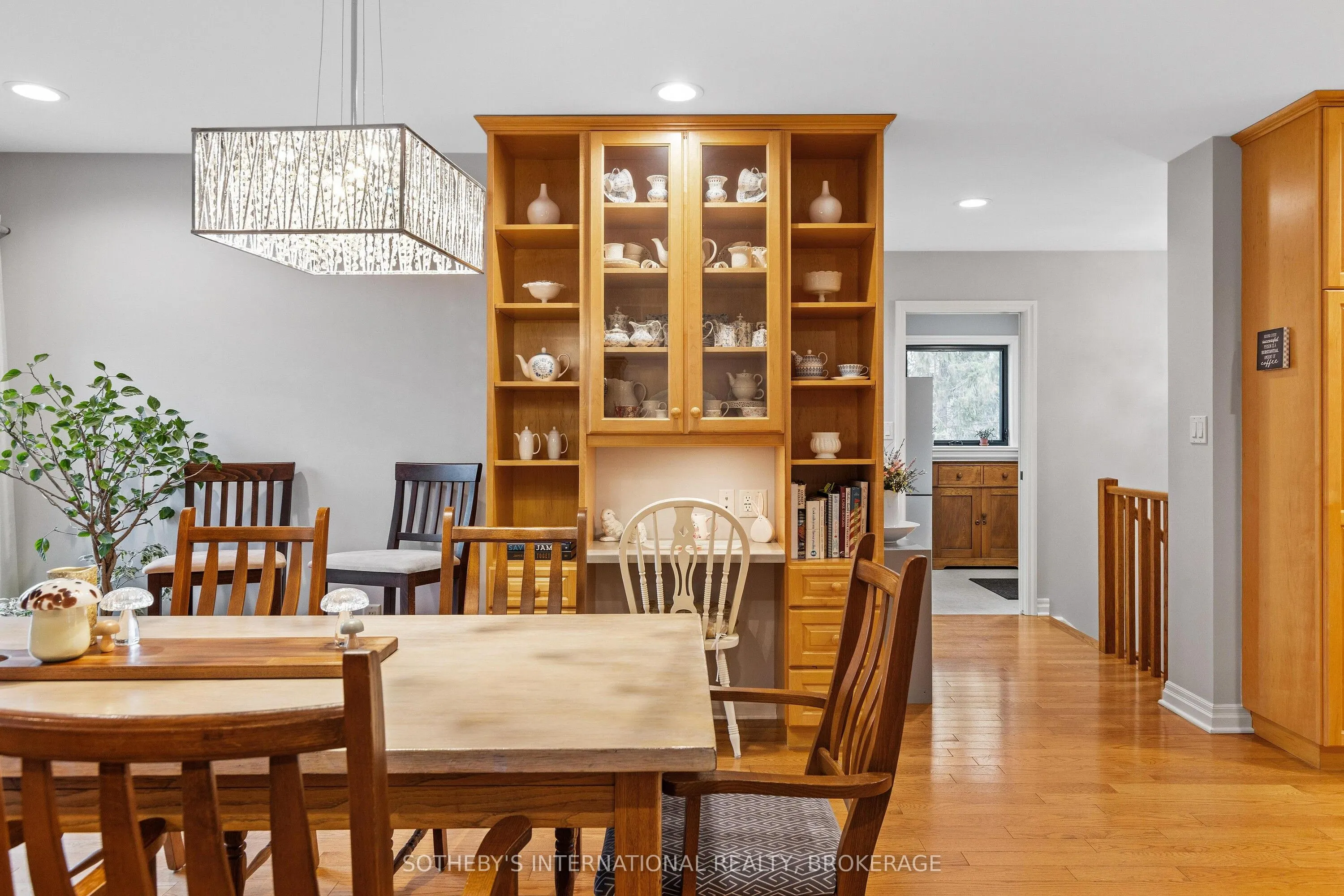 7107 Beechwood Road