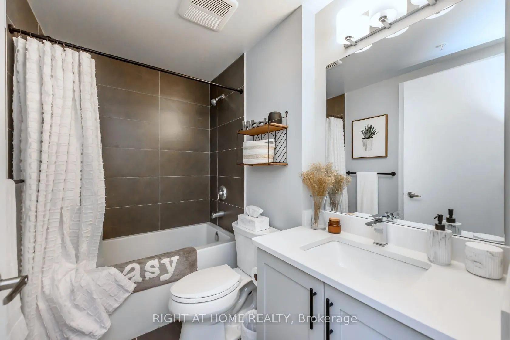 550 North Service Road, #714