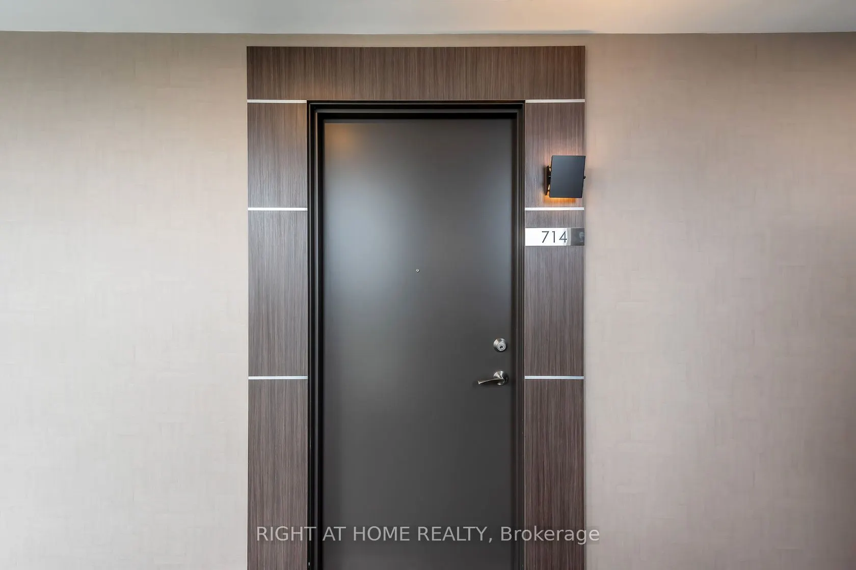 550 North Service Road, #714