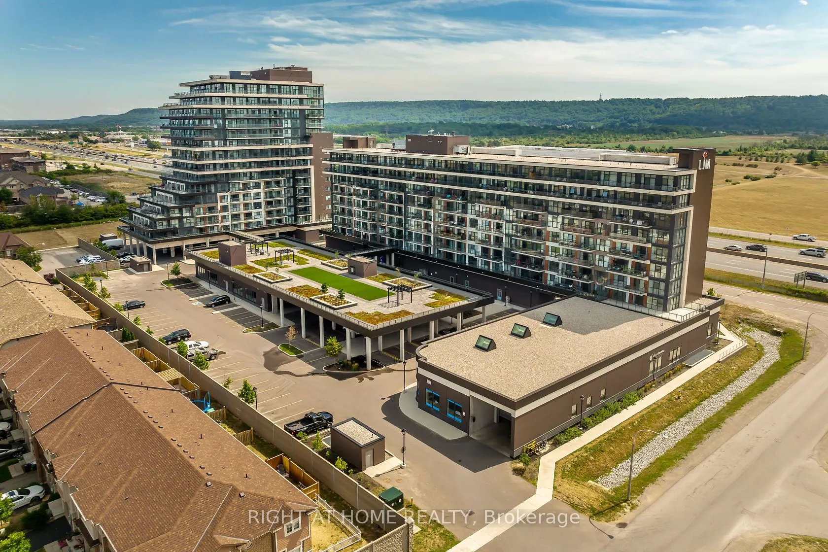 550 North Service Road, #714