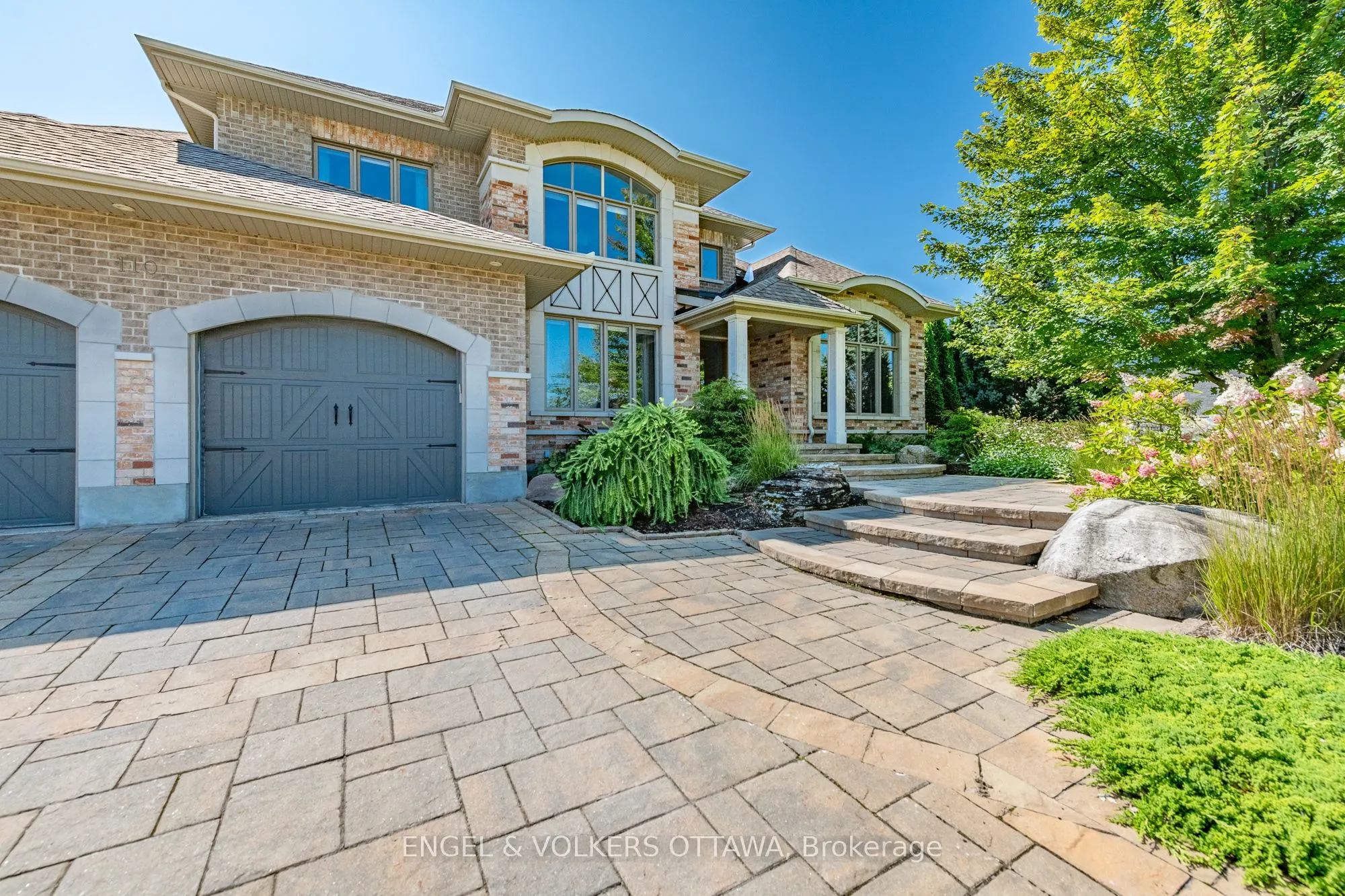 110 GRAY WILLOW Place