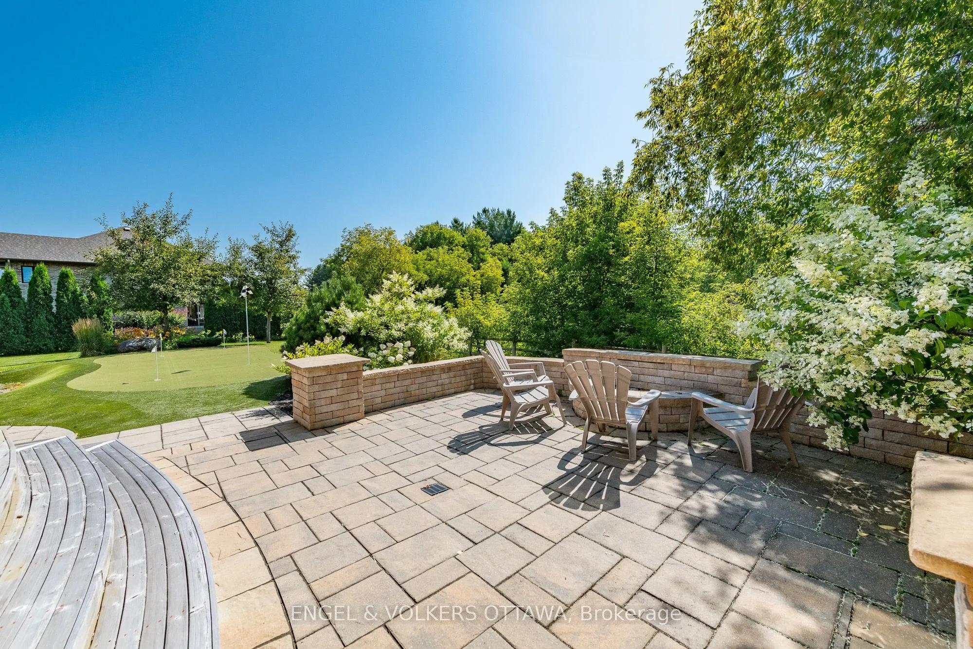 110 GRAY WILLOW Place