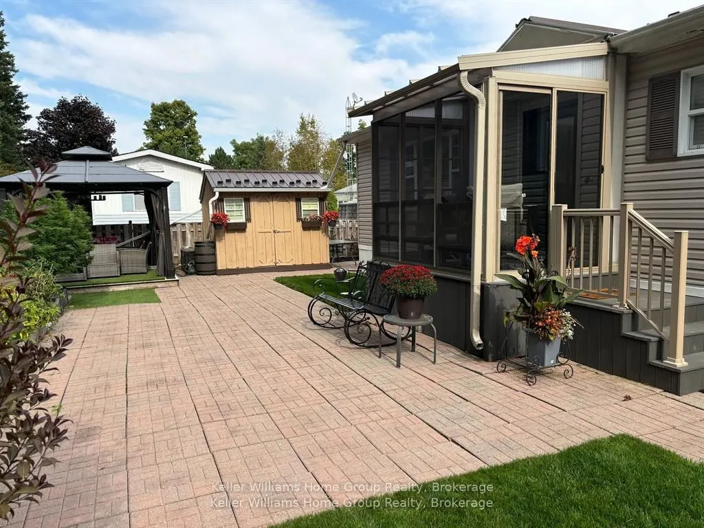536 Poplar Place