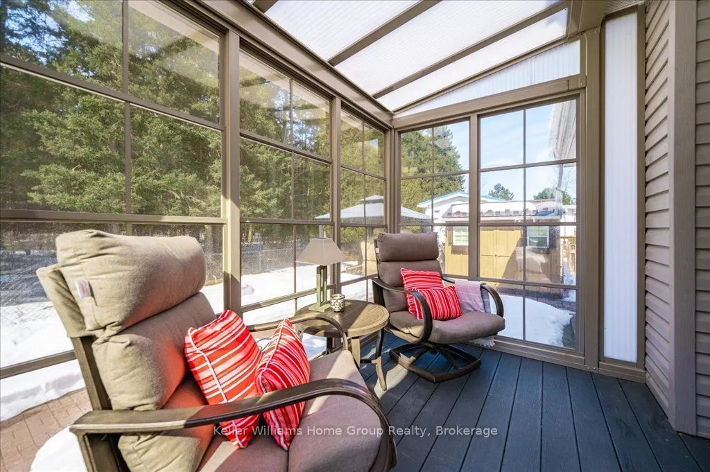 536 Poplar Place