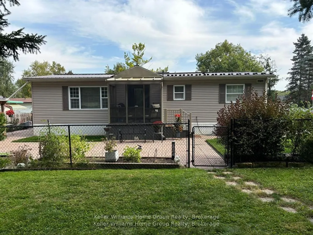 536 Poplar Place