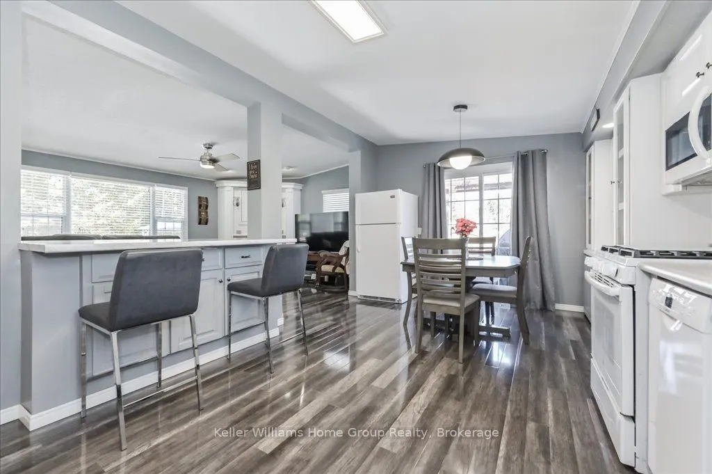 536 Poplar Place