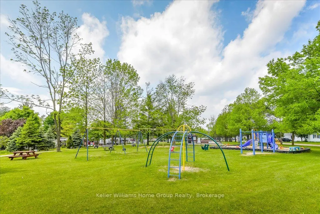 536 Poplar Place