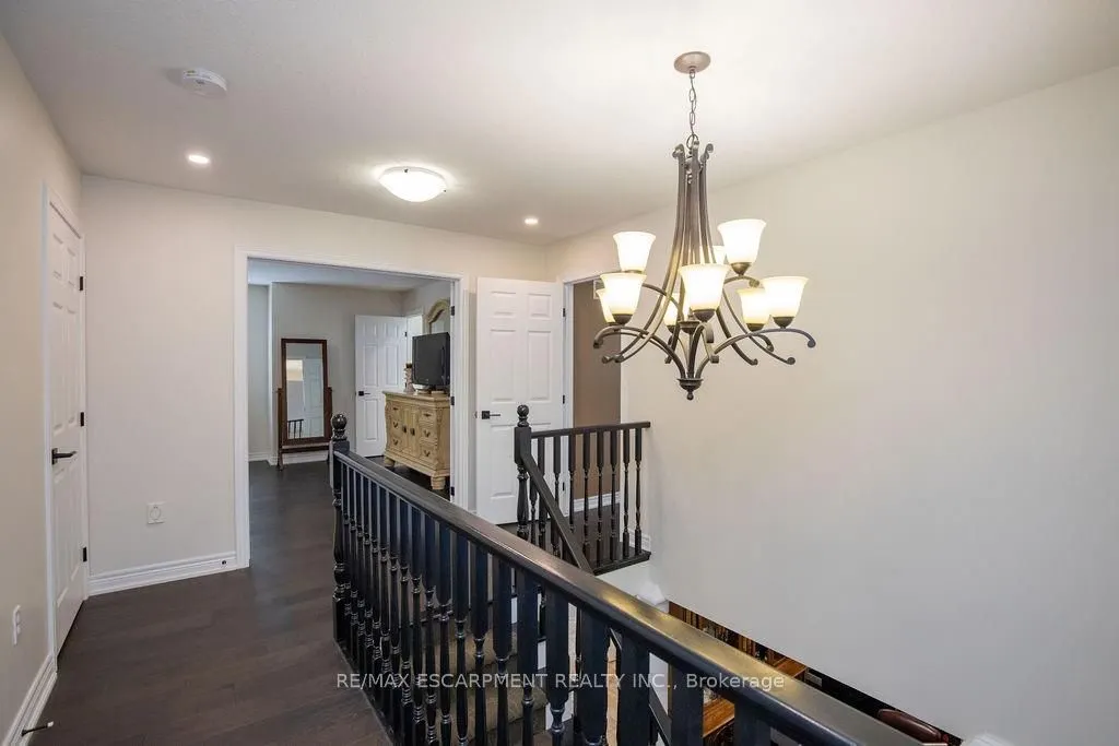 160 Wills Crescent